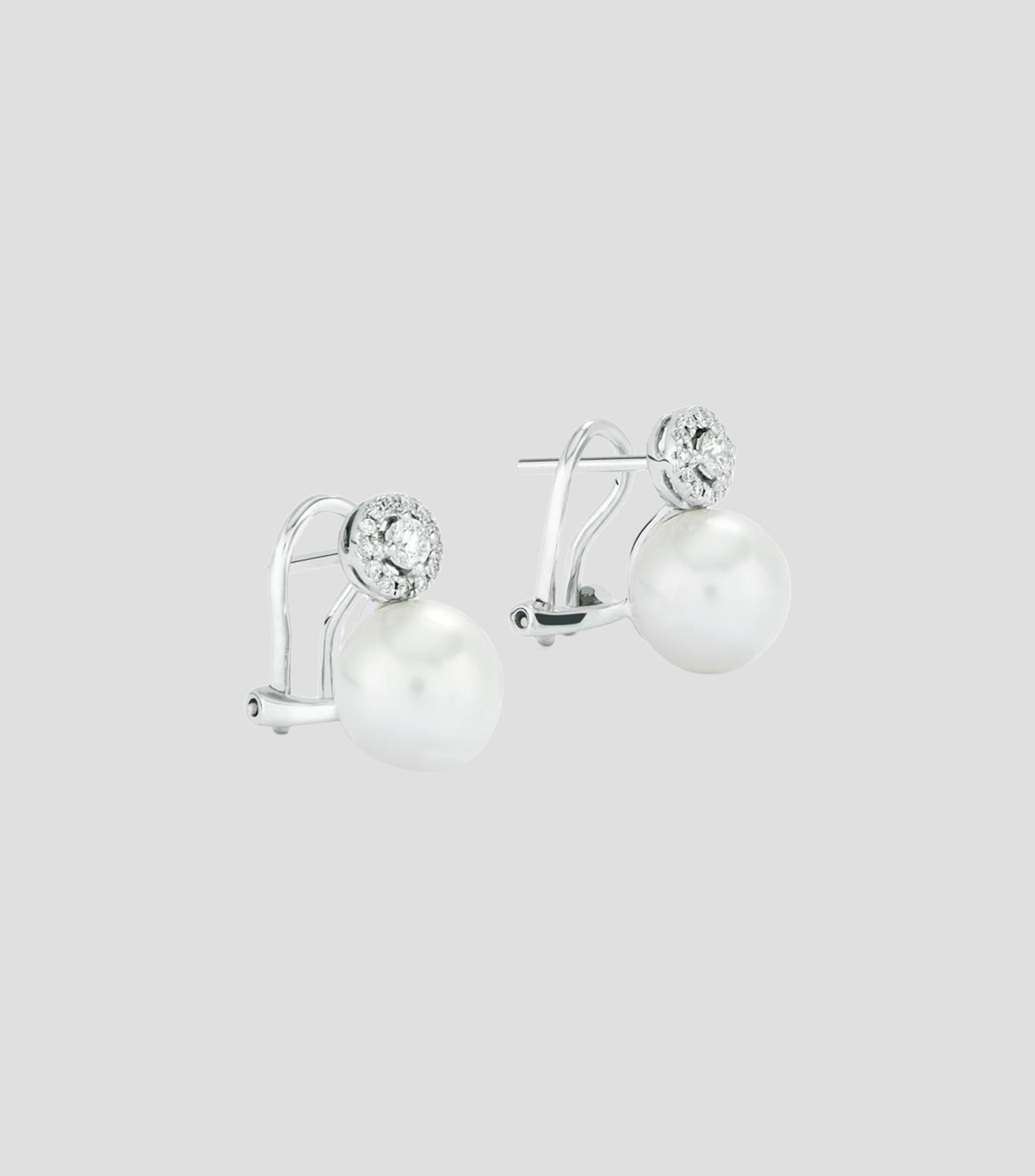 Aretes de aro en Oro blanco de 18 Kilates con 2 perlas y diamantes en talla brillante Mujer