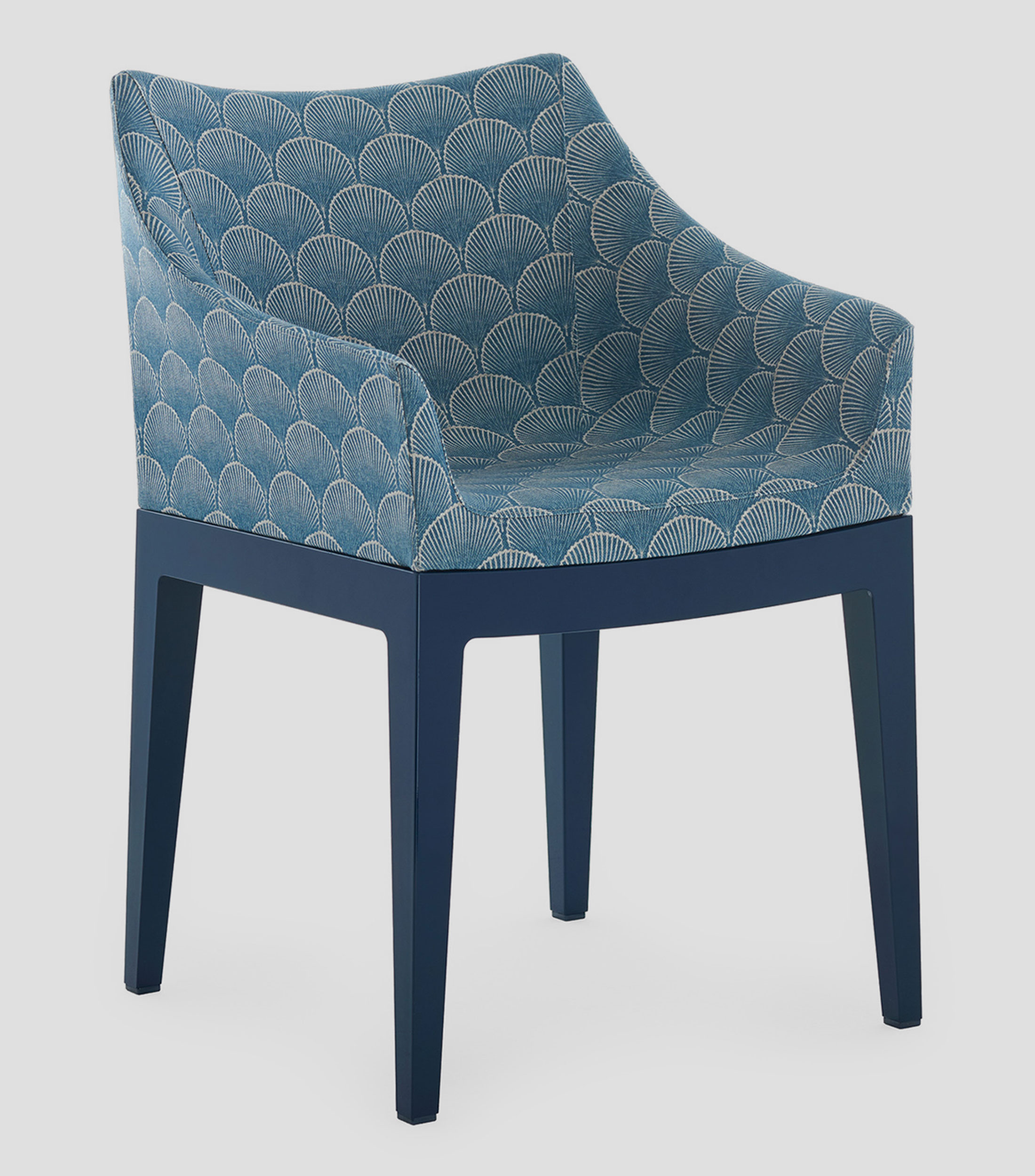 Silla Madame en textil azul