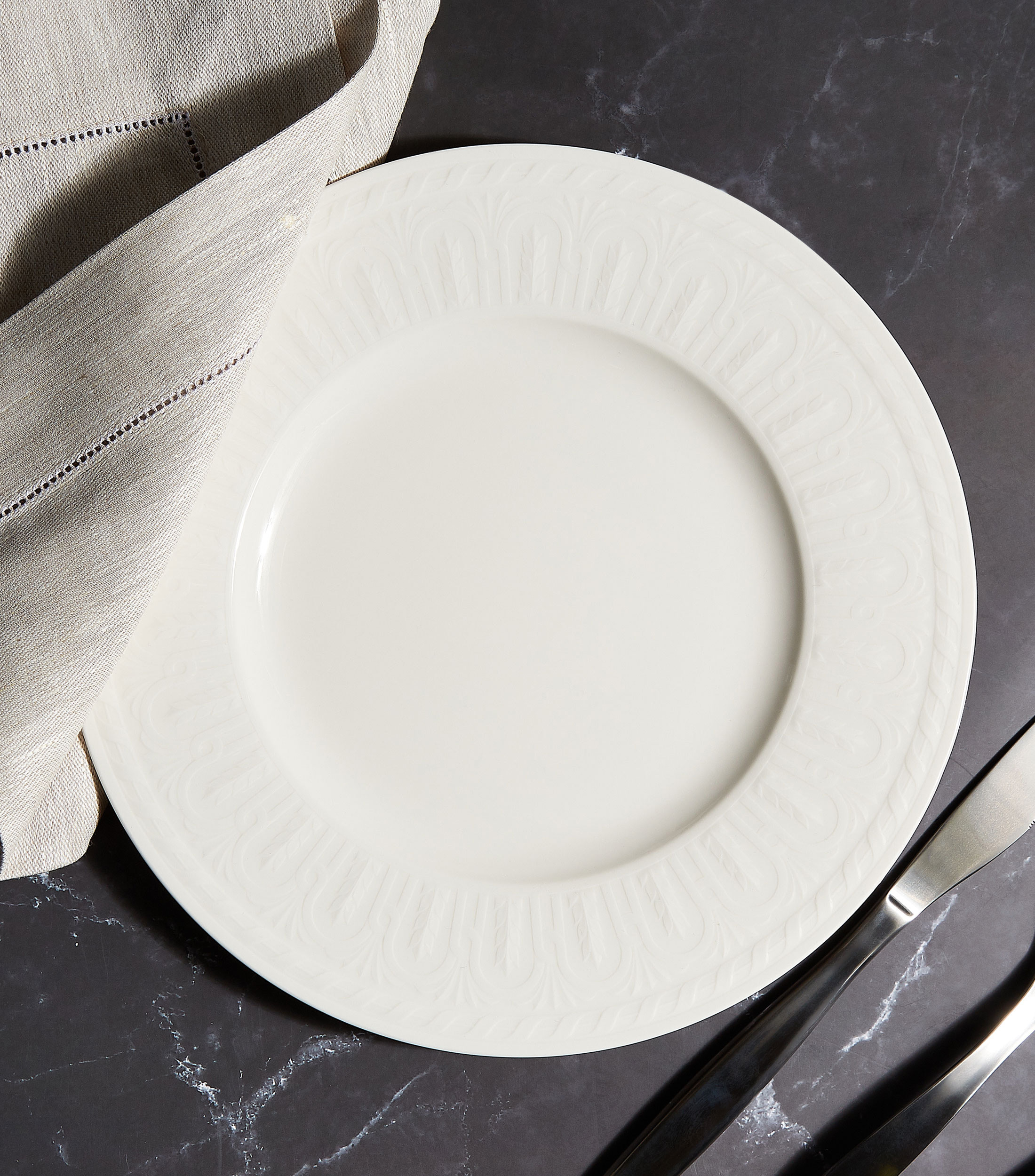 Plato Llano Cellini