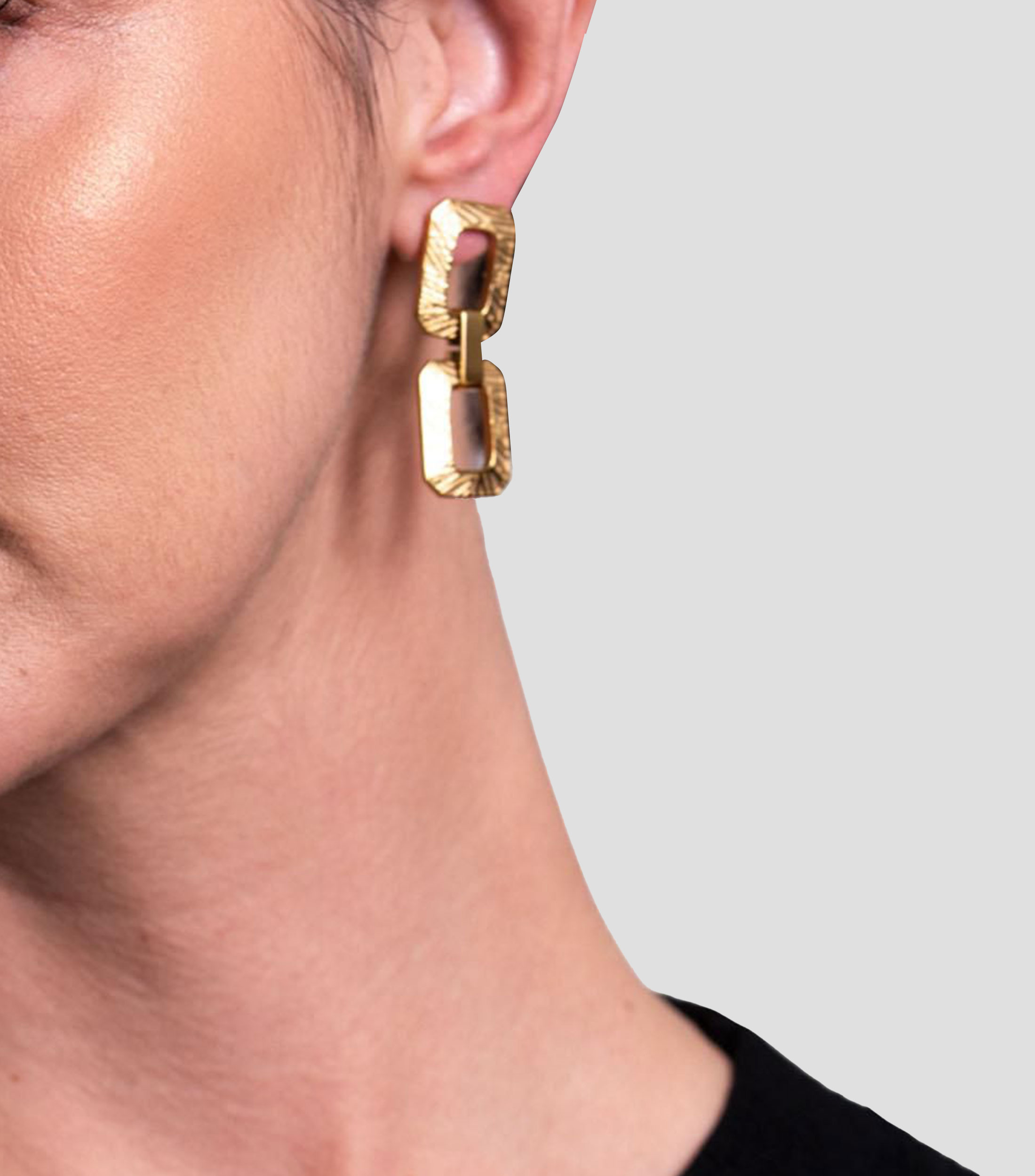 Aretes doble cuadro monarca Mujer