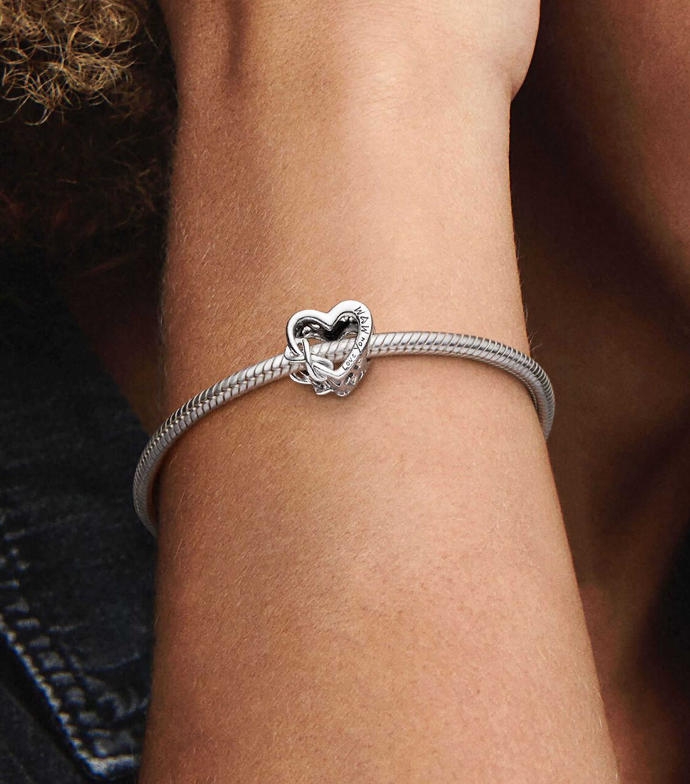 Charm de corazon con infinito en Plata .925 Pandora Moments Mujer