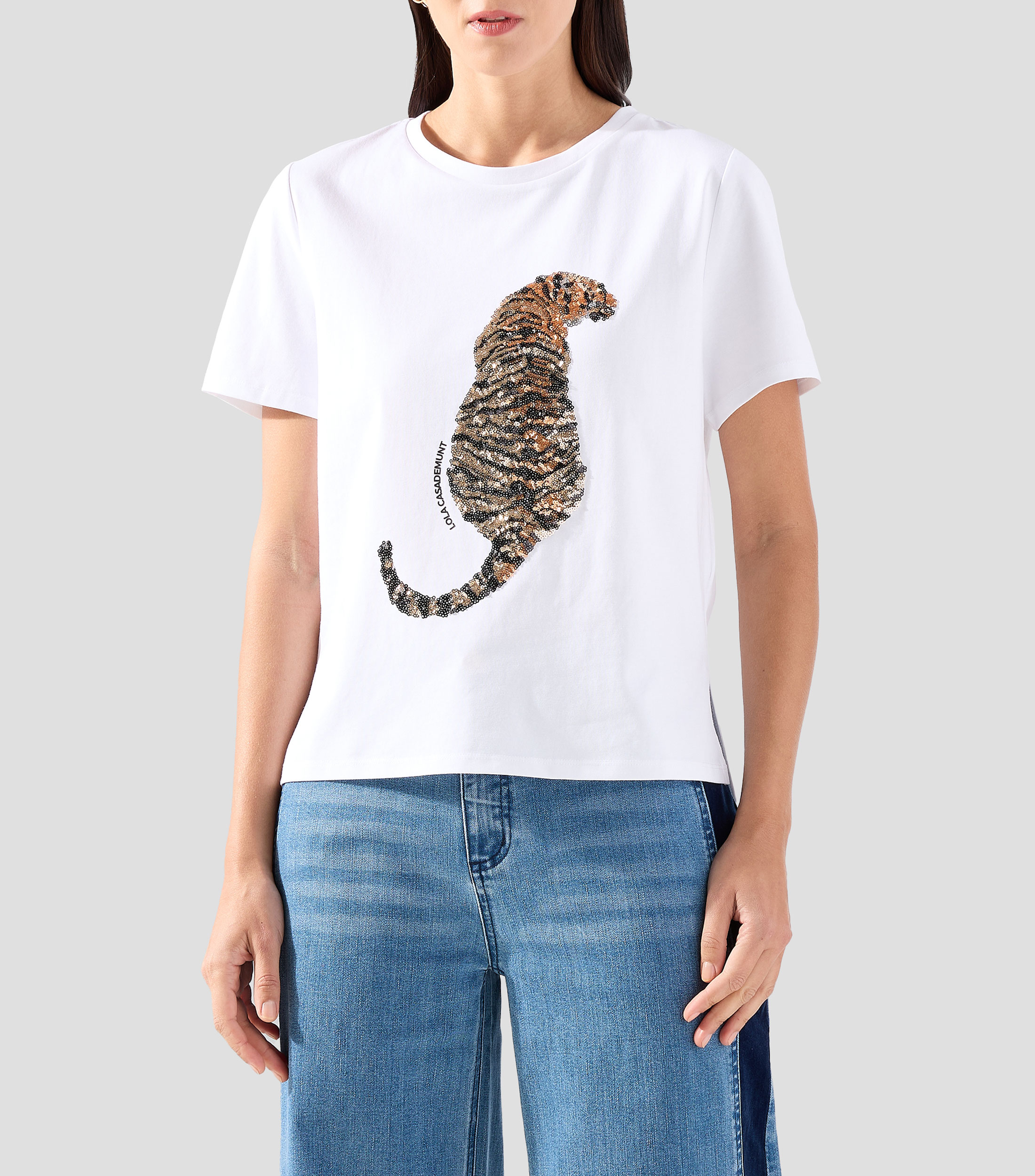 Playera cuello redondo manga corta tigre de lentejuela Mujer