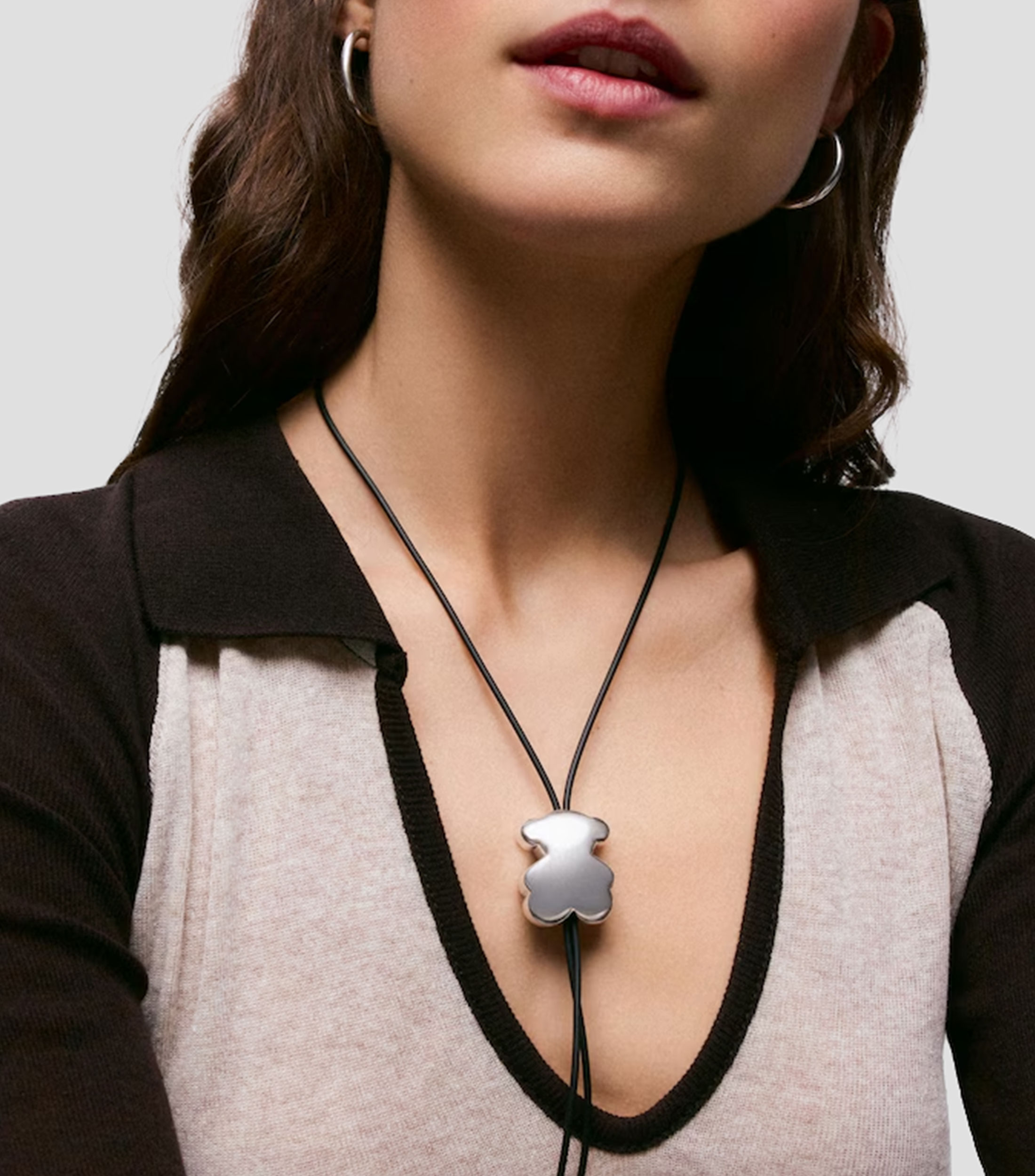 Collar largo oso Bold Motif Mujer