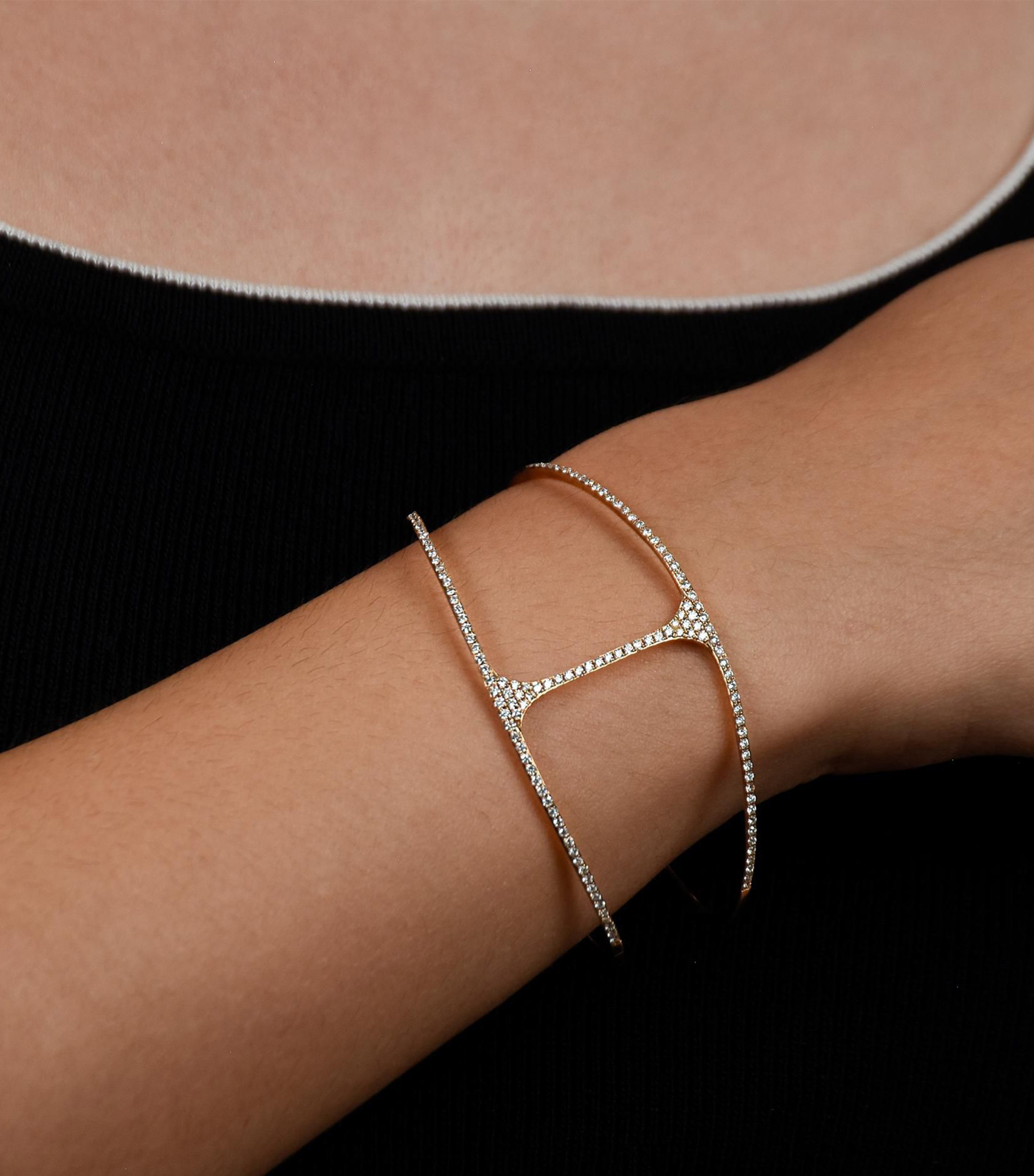 Brazalete rígido en Oro amarillo de 14 Kilates con diamantes Mujer