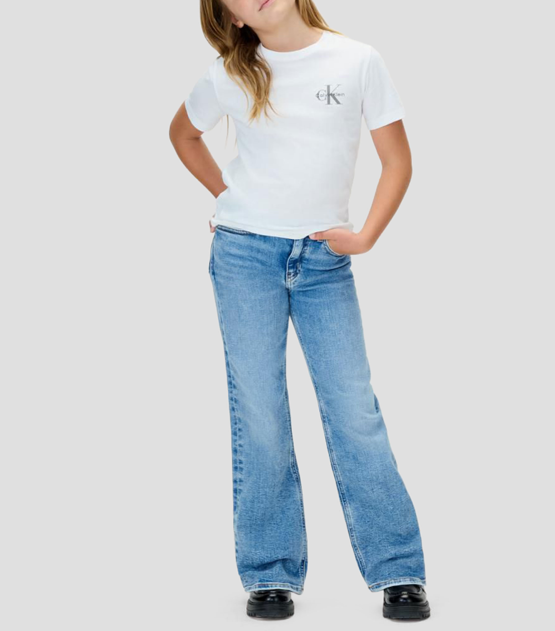 Playera cuello redondo manga corta estampada Niña