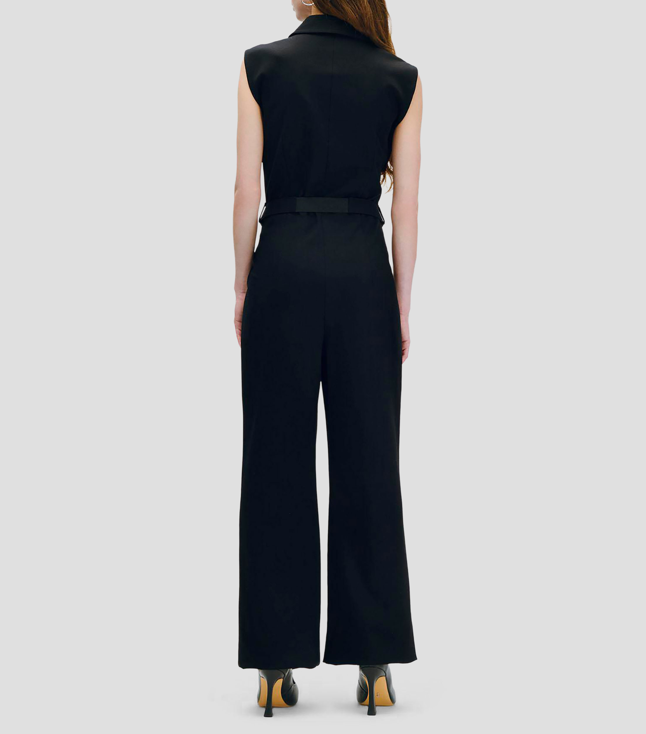 Jumpsuit negro recto fluido de punto con cierre frontal y cinturón con hebilla de presión metálica Mujer