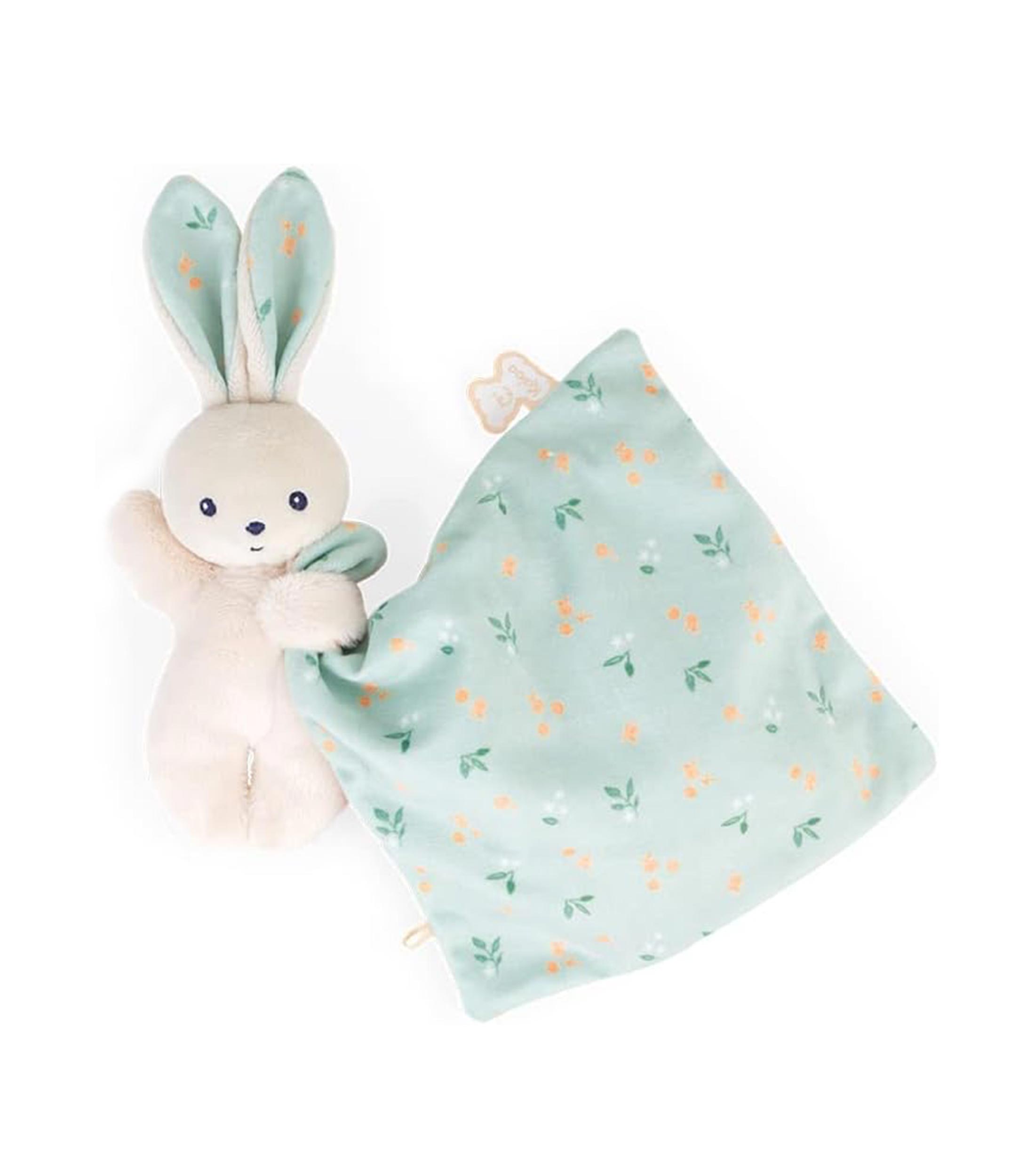Conejo de peluche con mantita
