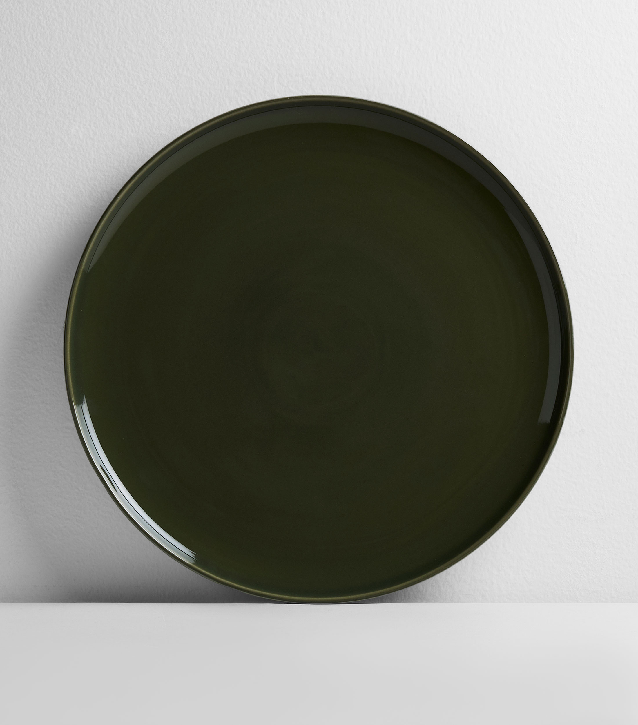 Plato Base Pure And Fine verde en cerámica