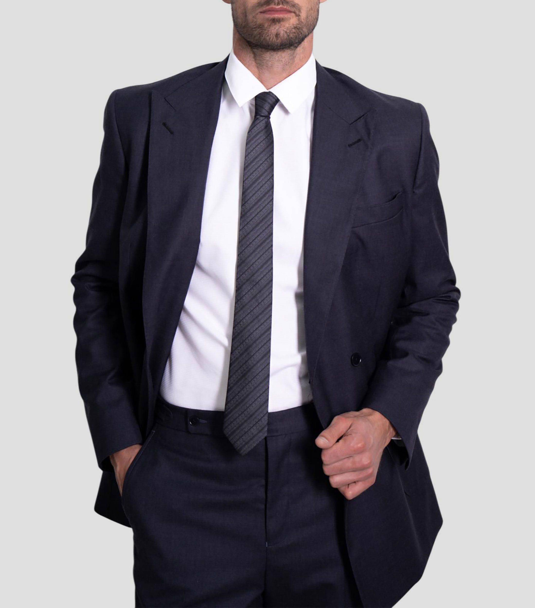 Corbata delgada de seda gris con grecas prehispánicas