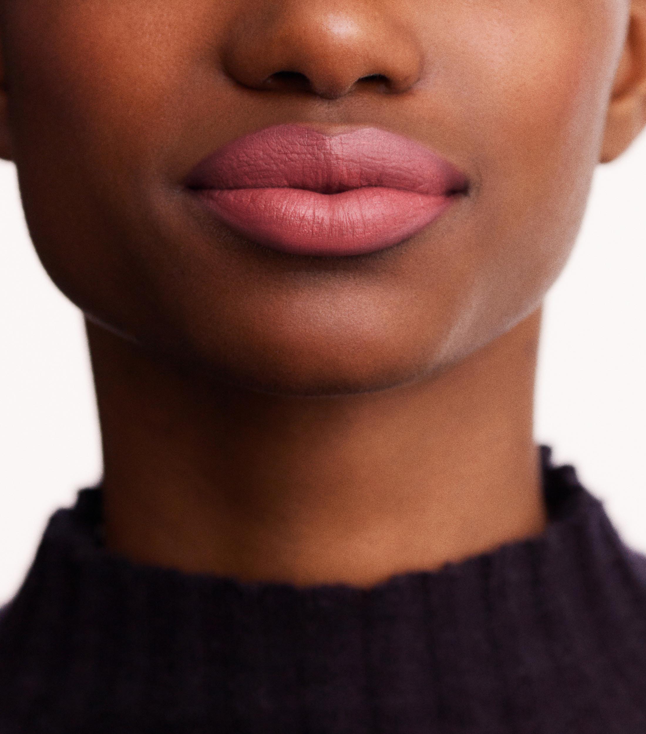 Labial satinado Rouge Hermès Rose Encens, 3.5 g