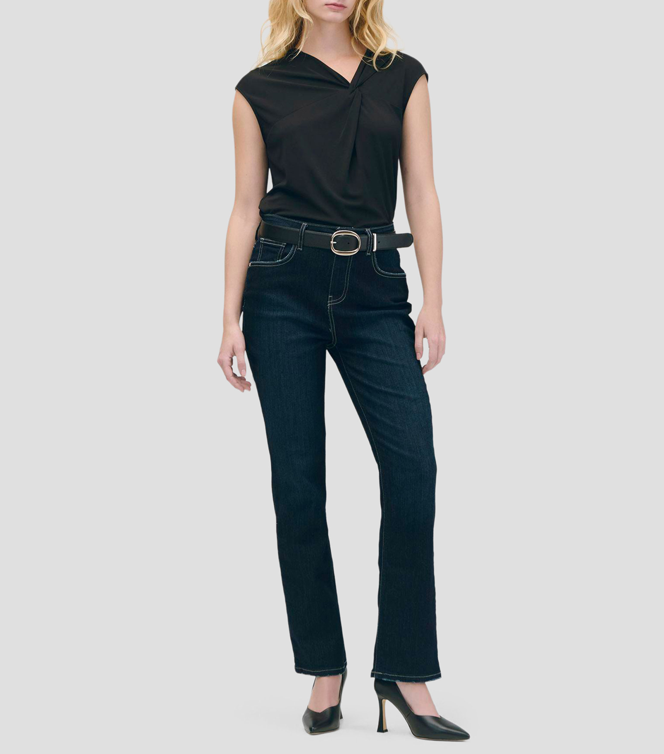 Blusa negra de punto nudo en escote con pliegue Mujer