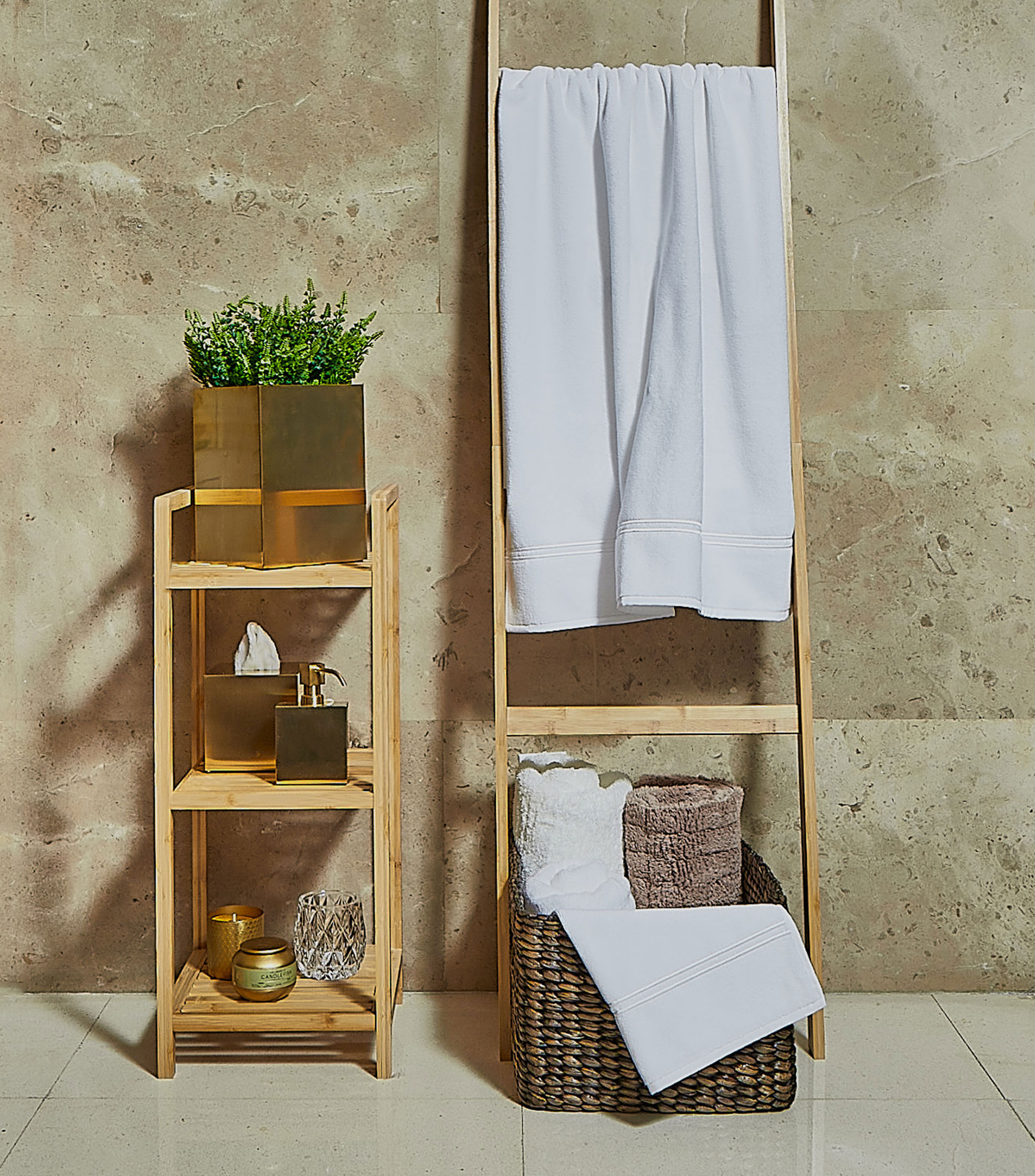 Toalla mediana de bano Hotel Classic blanca