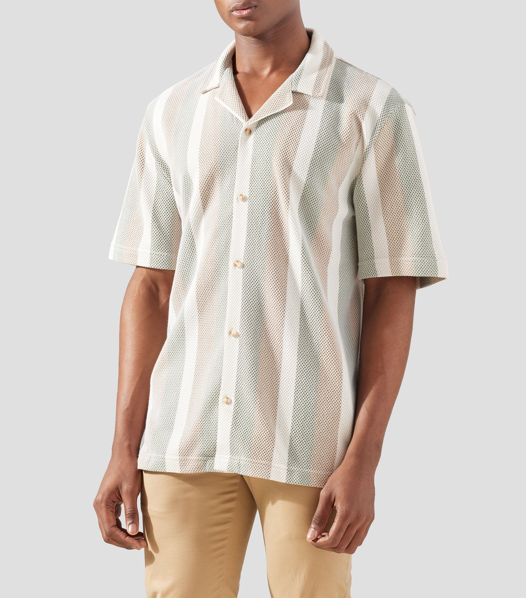 Camisa con microdiseños manga corta Hombre