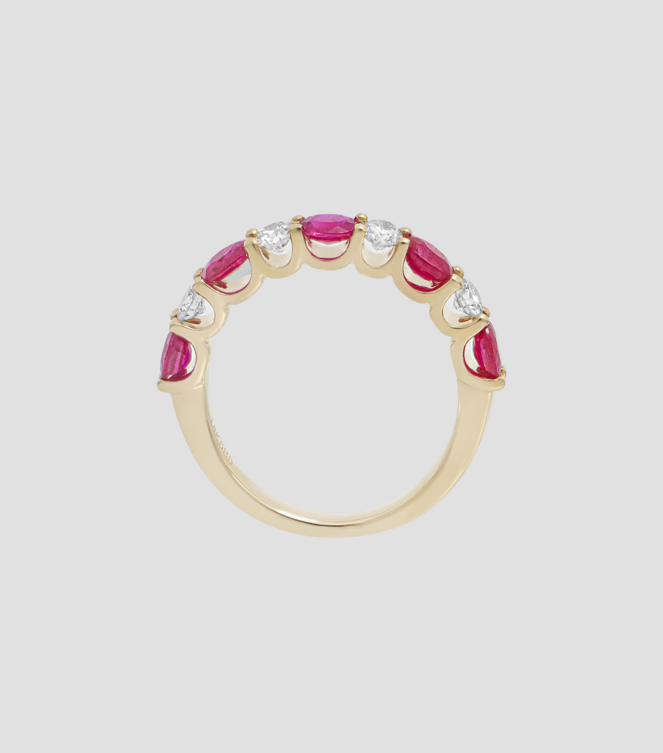 Anillo en oro amarillo de 14 kilates con rubís Mujer