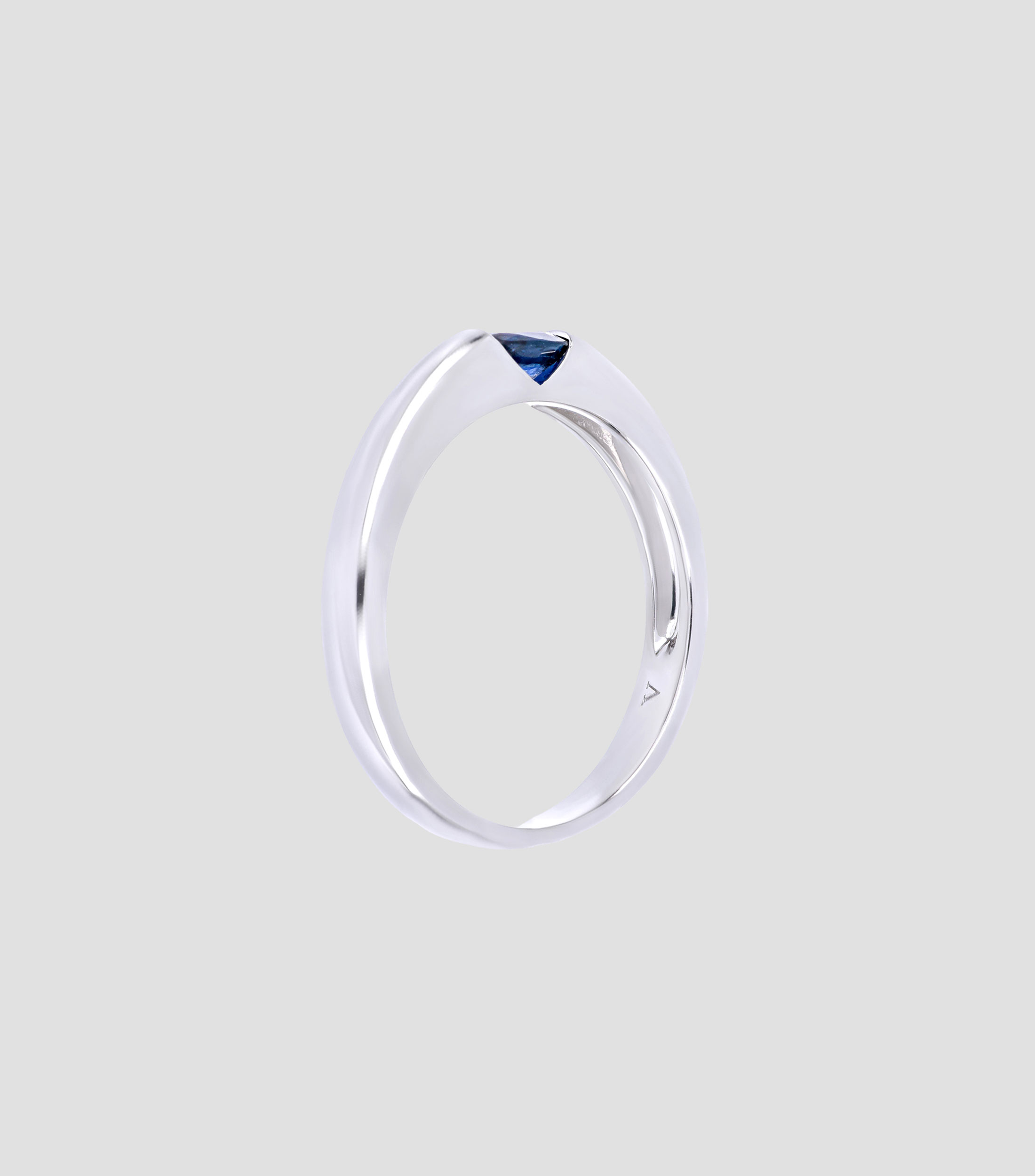 Anillo en oro con zafiro Mujer