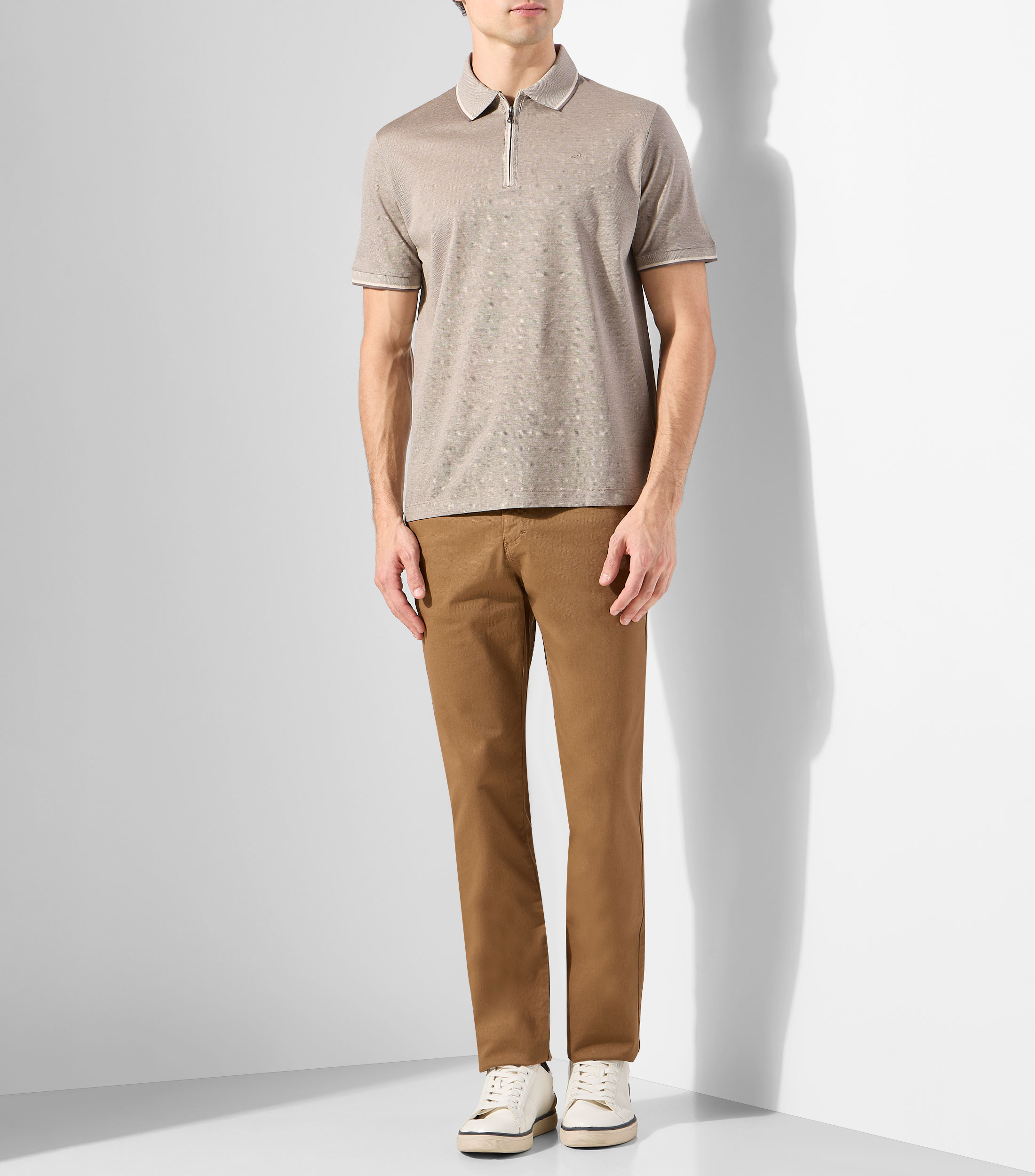 Playera tipo polo con manga corta lisa Hombre