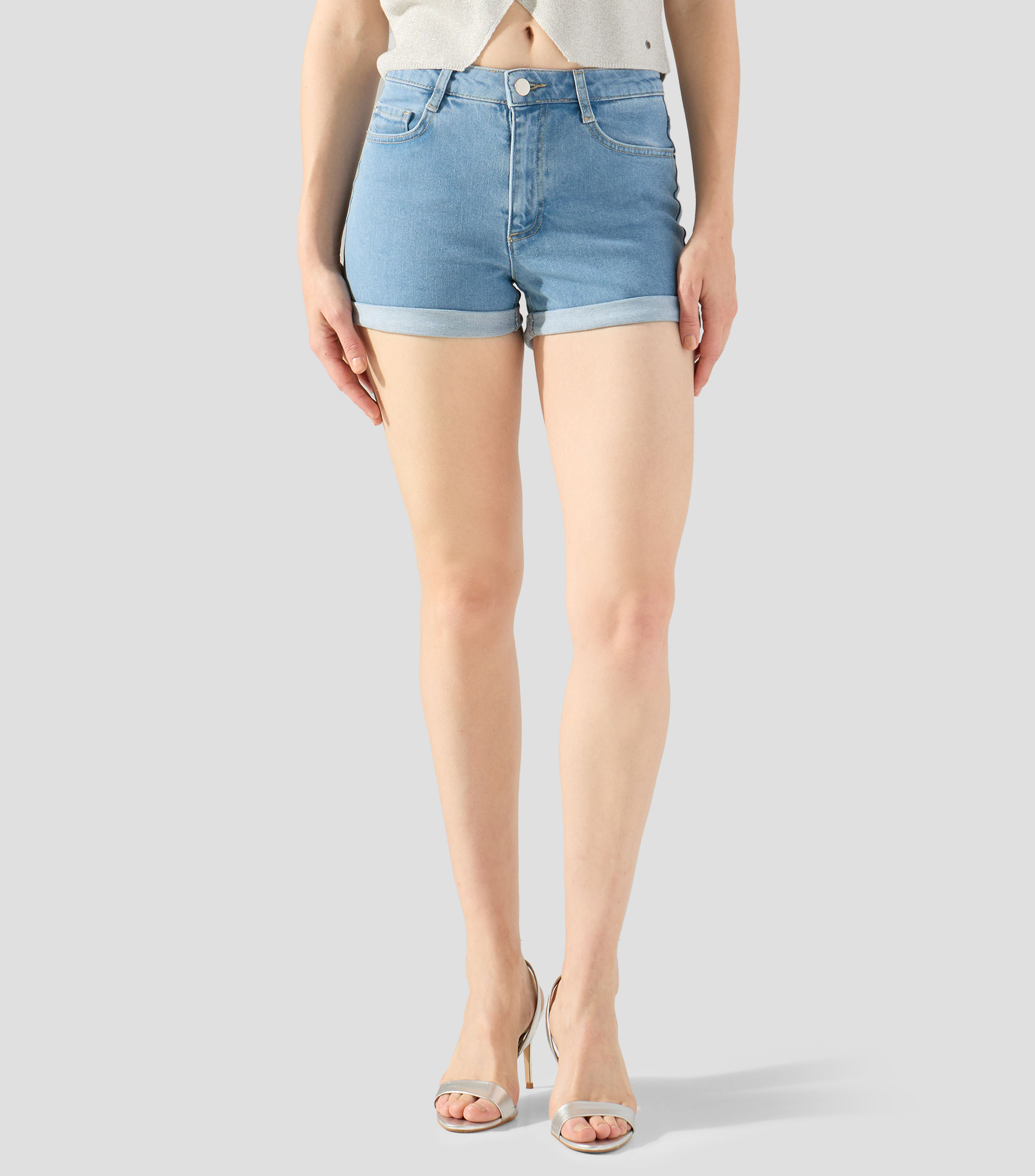 Short liso Mujer
