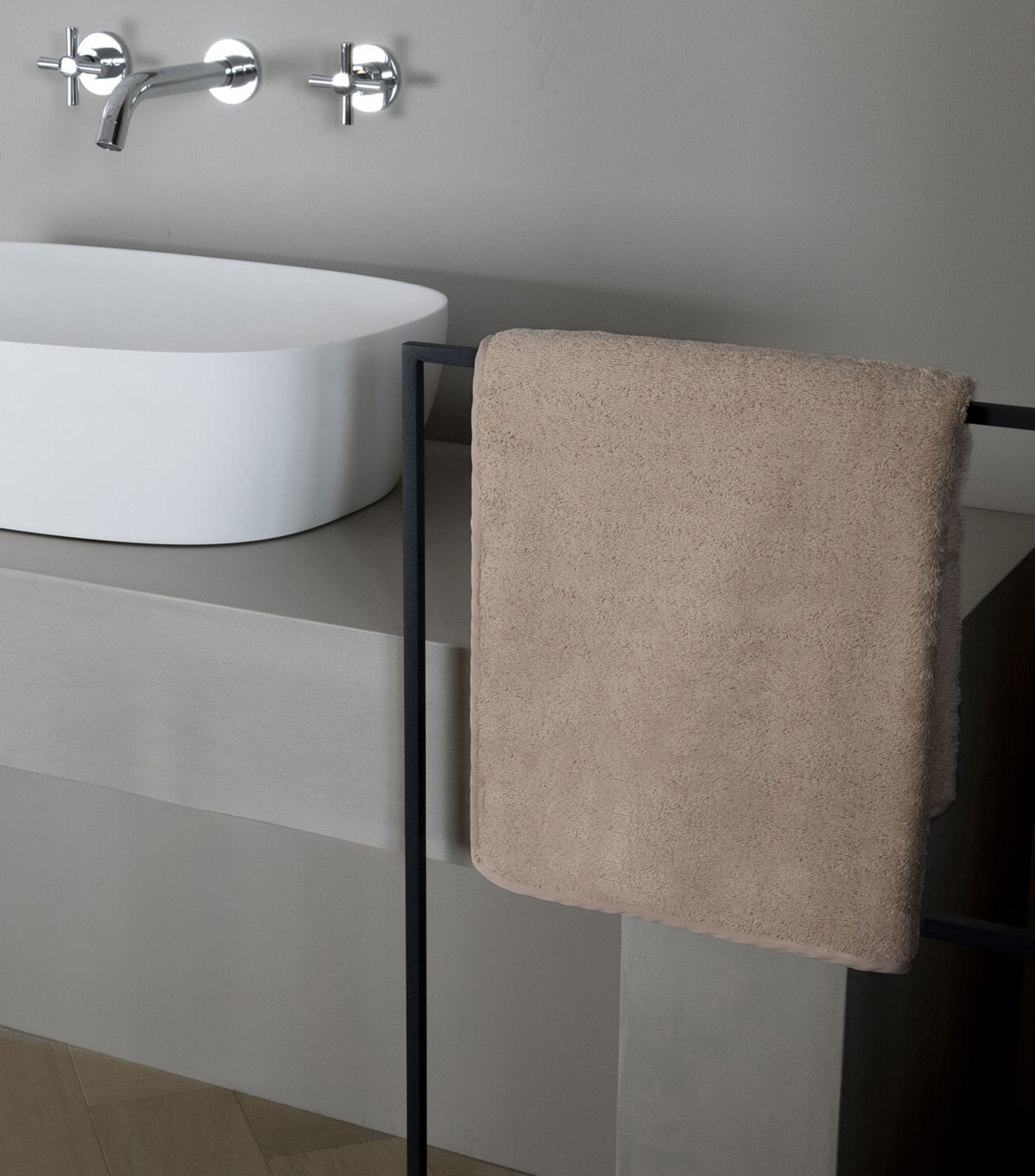Toalla de medio baño Unito beige claro