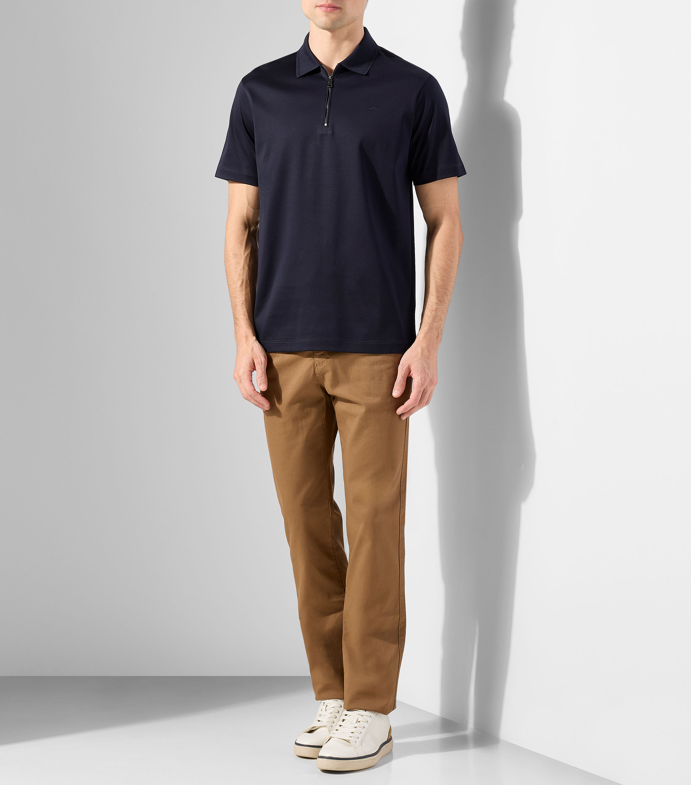 Playera tipo polo con manga corta lisa Hombre