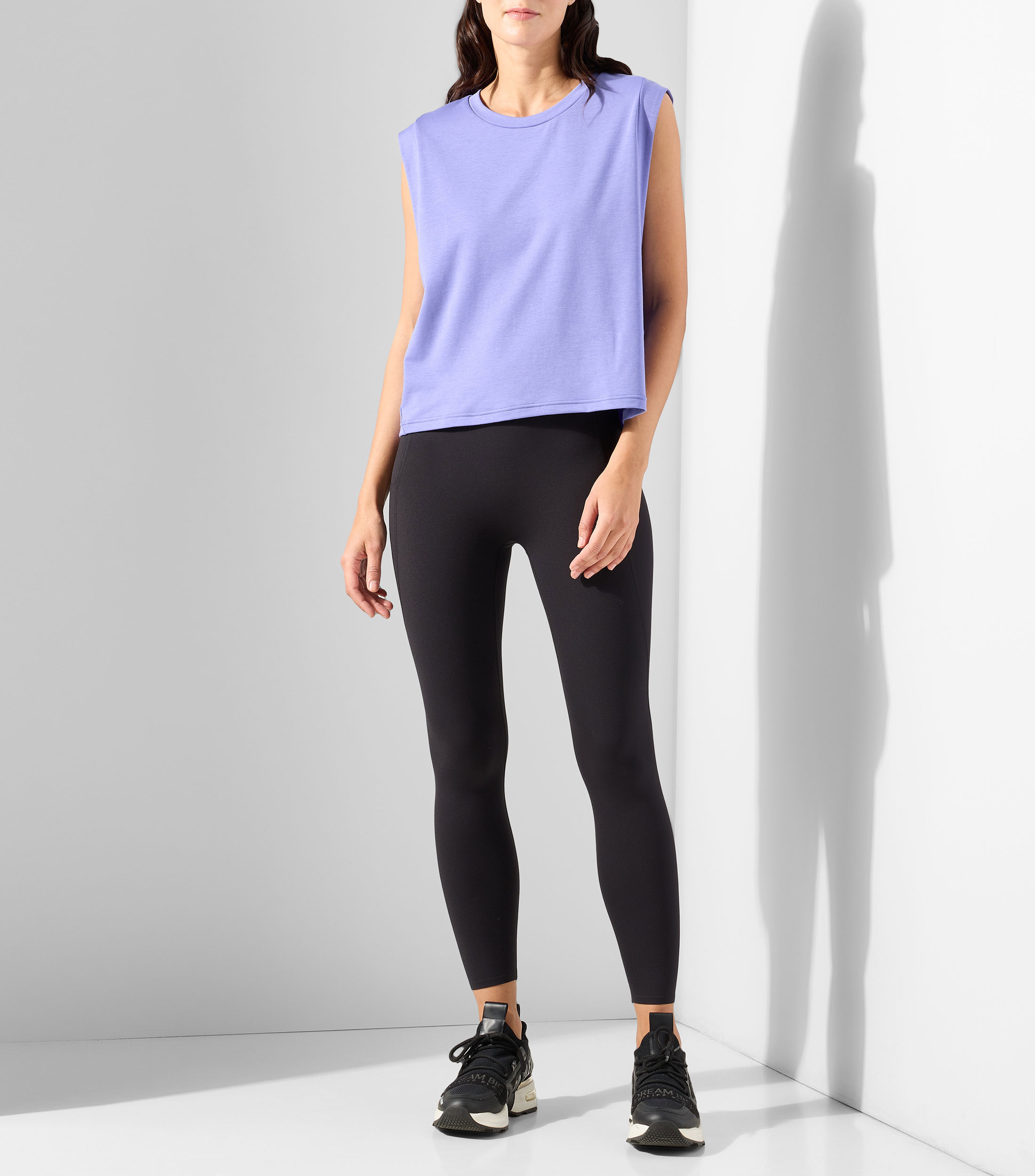 Playera para entrenamiento cuello redondo sin mangas lisa Mujer