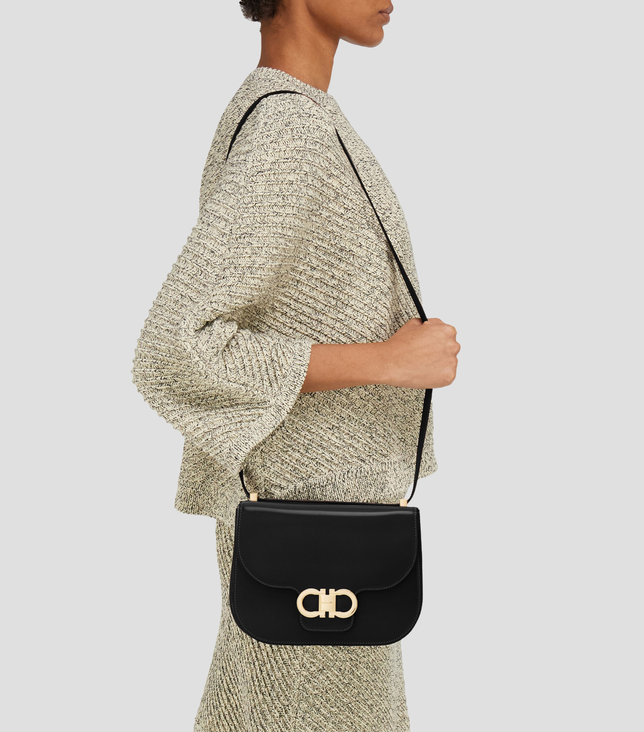 Bolsa crossbody en piel liso Mujer