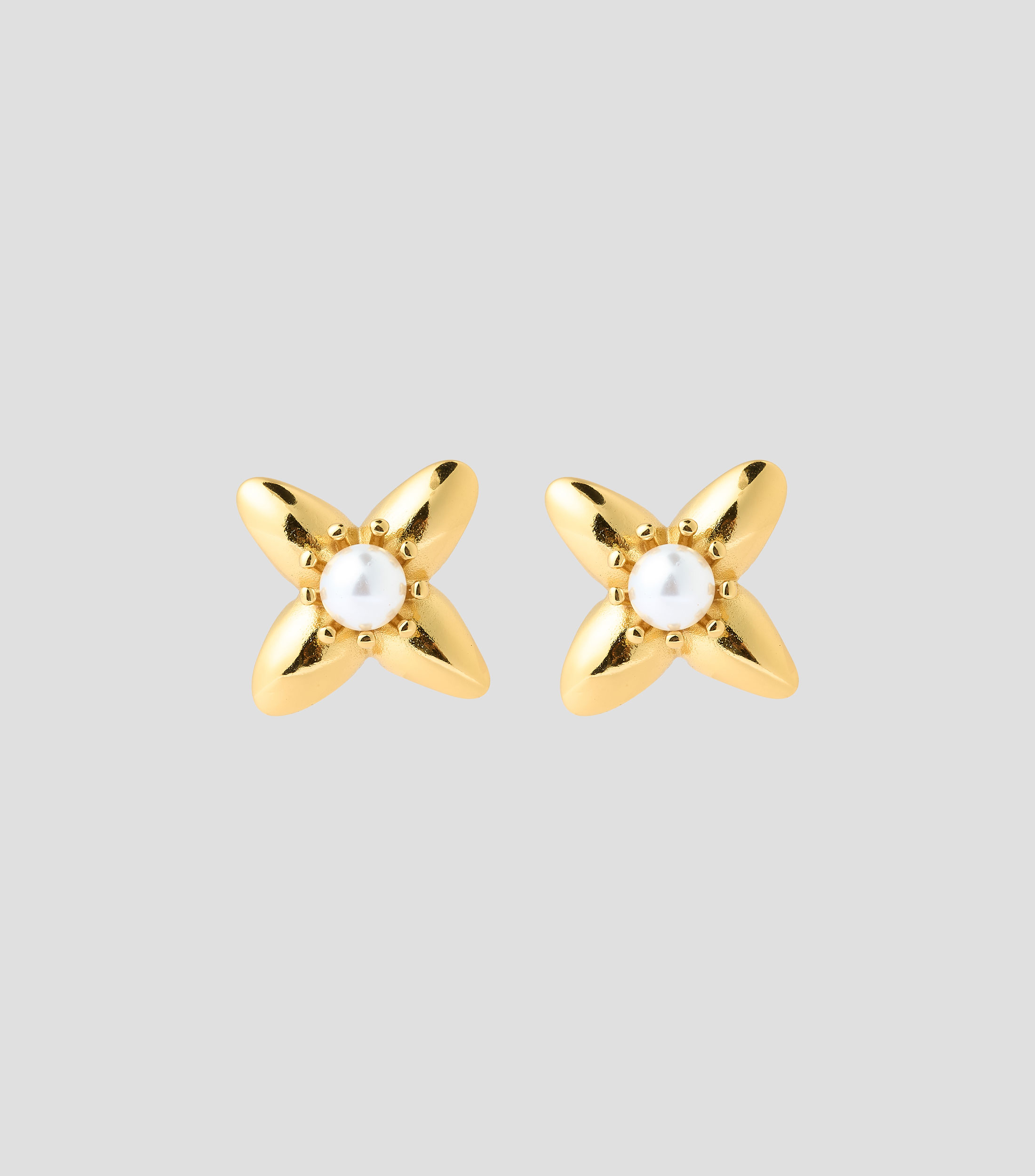 Aretes Flor con perla Mujer