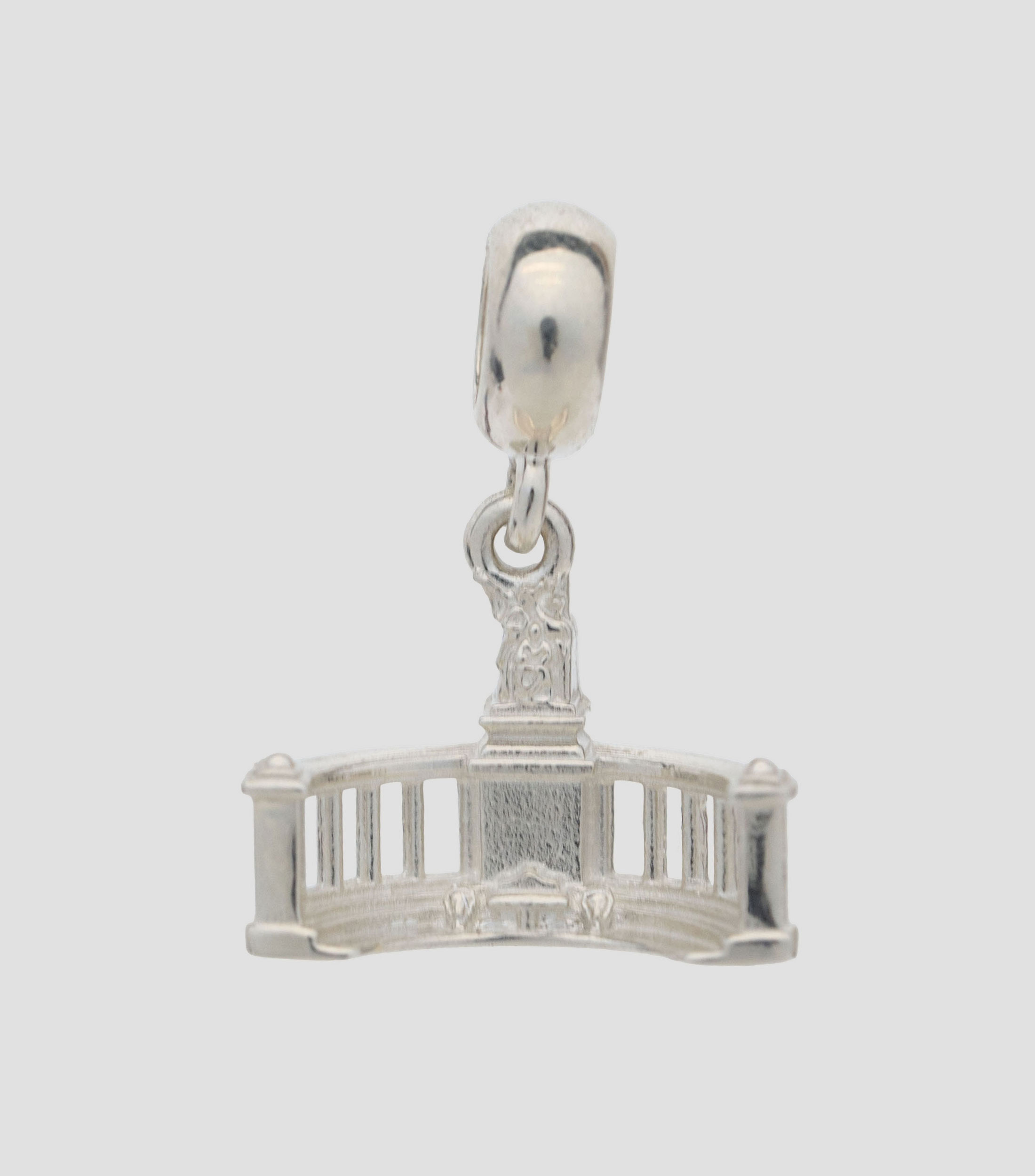 Charm Hemiciclo a Juárez en plata Mujer