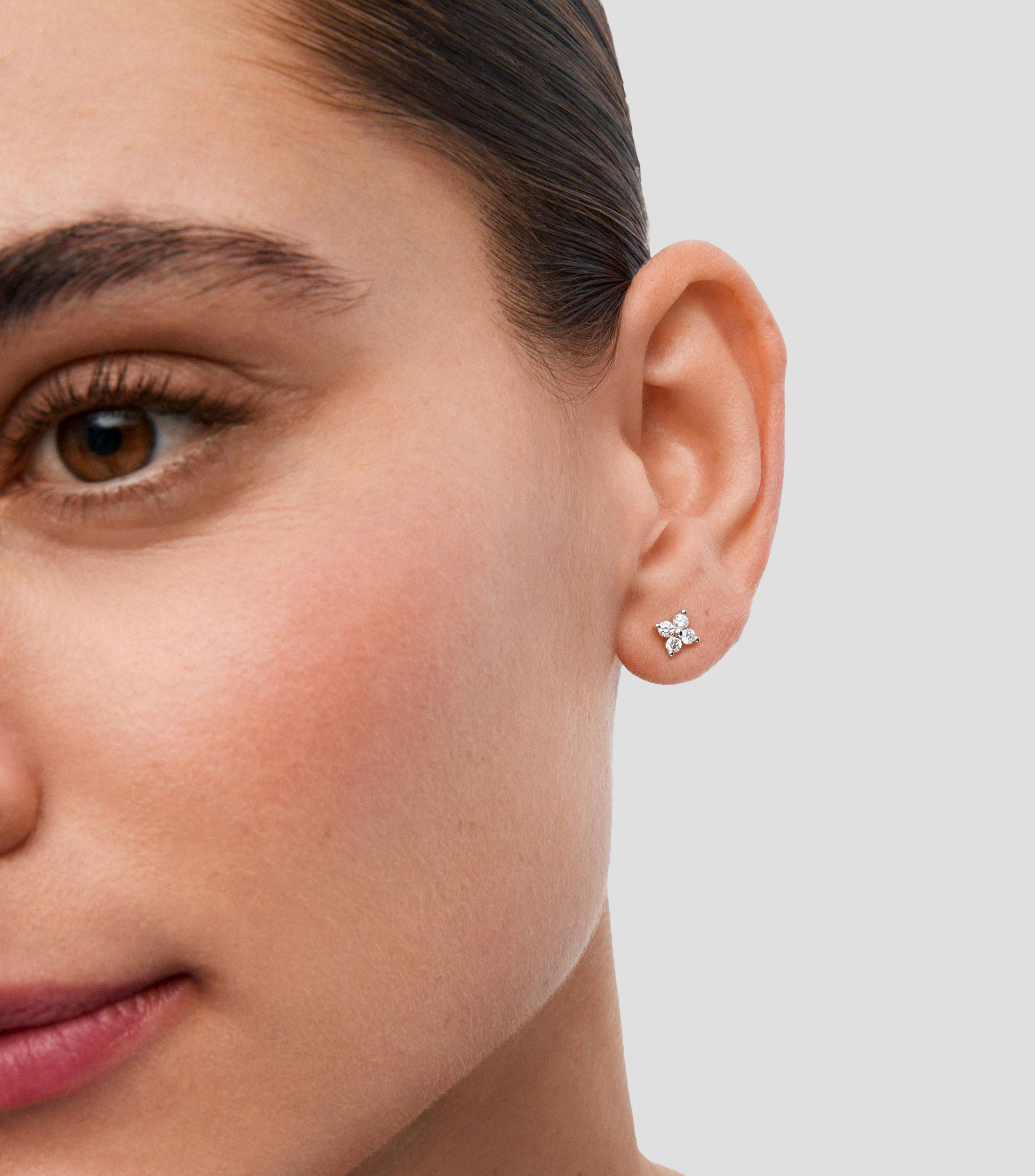 Aretes en Oro blanco de 18 Kilates con diamantes Mujer
