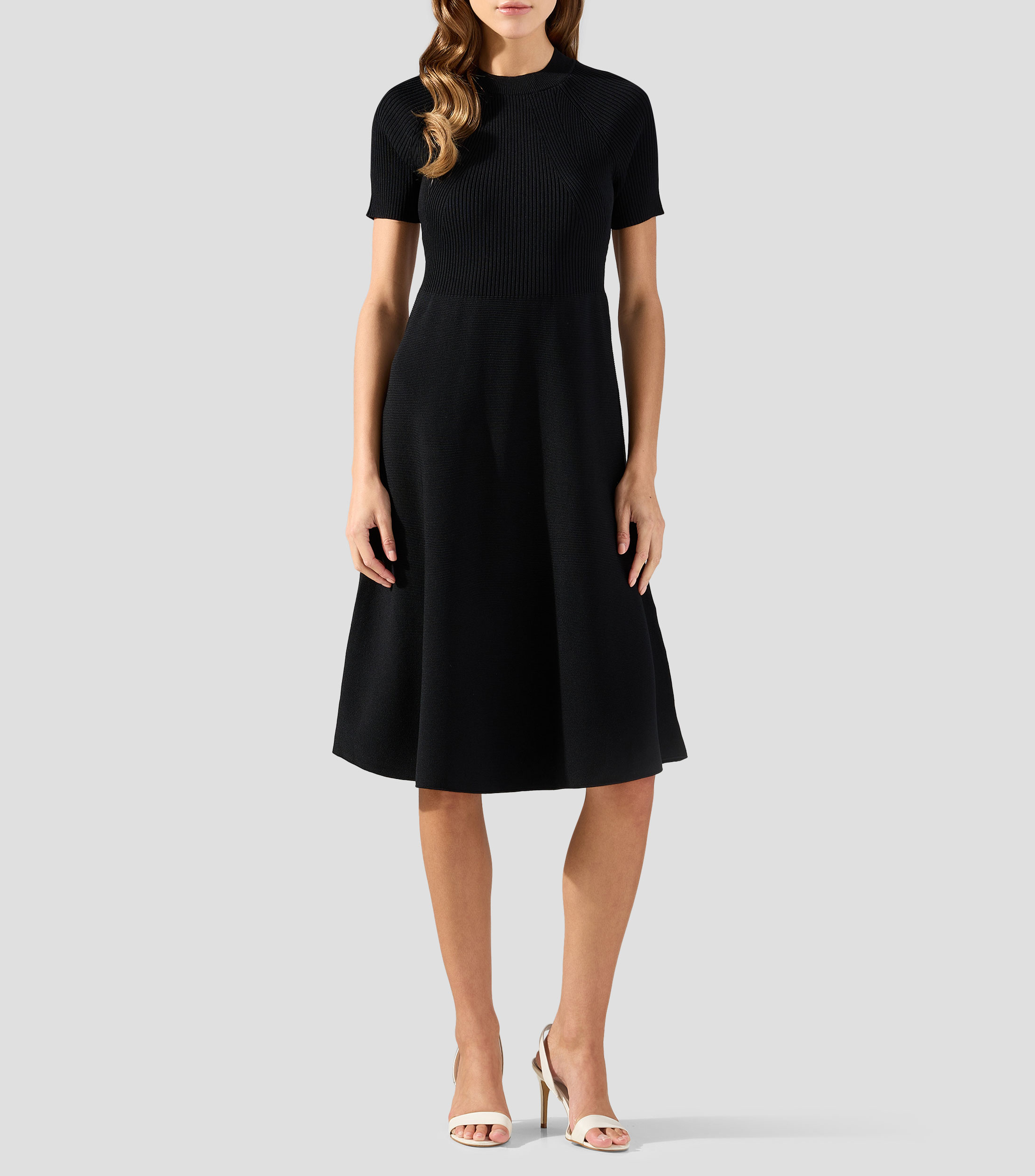 Vestido corto liso Mujer