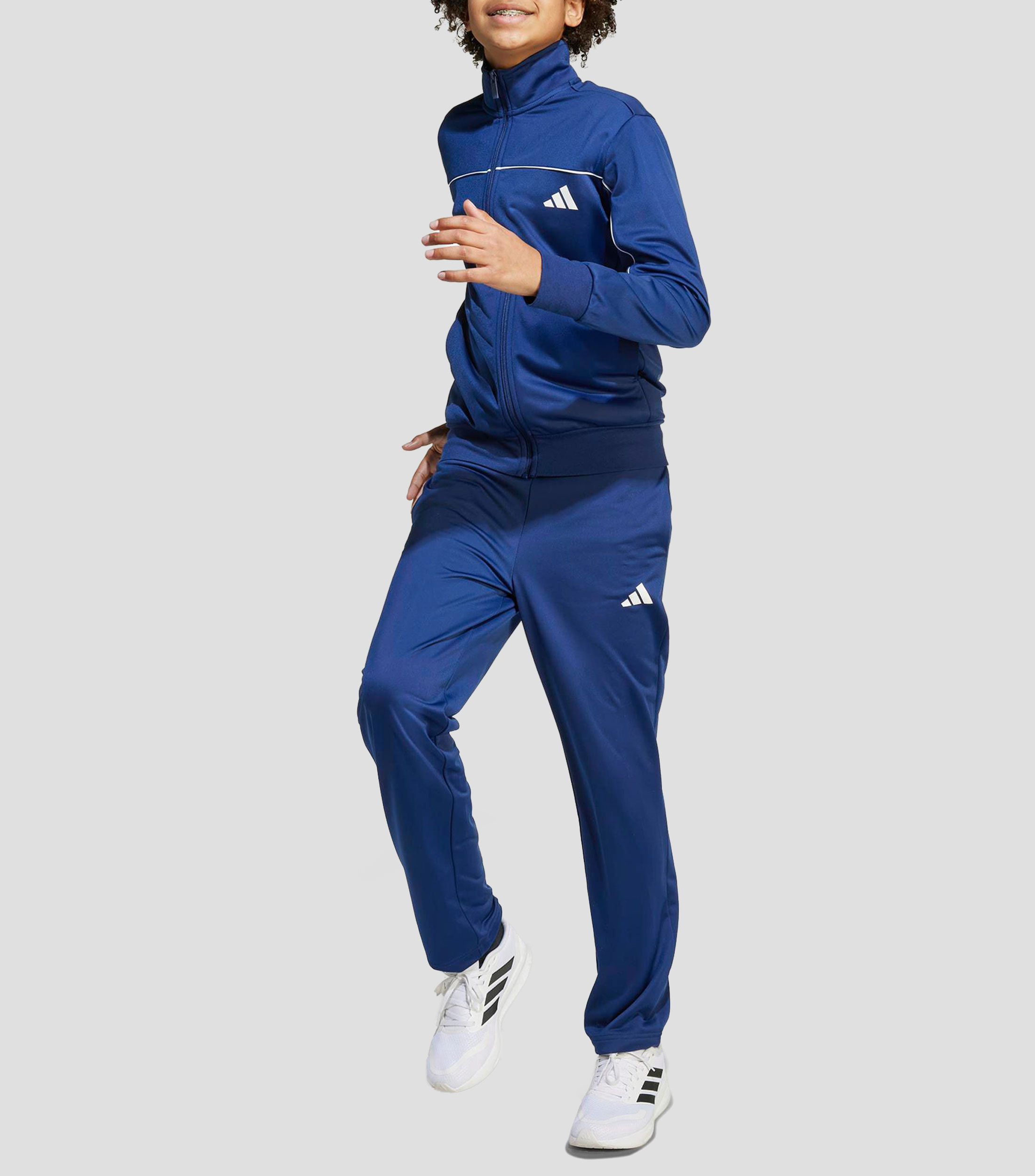 Conjunto deportivo Niño