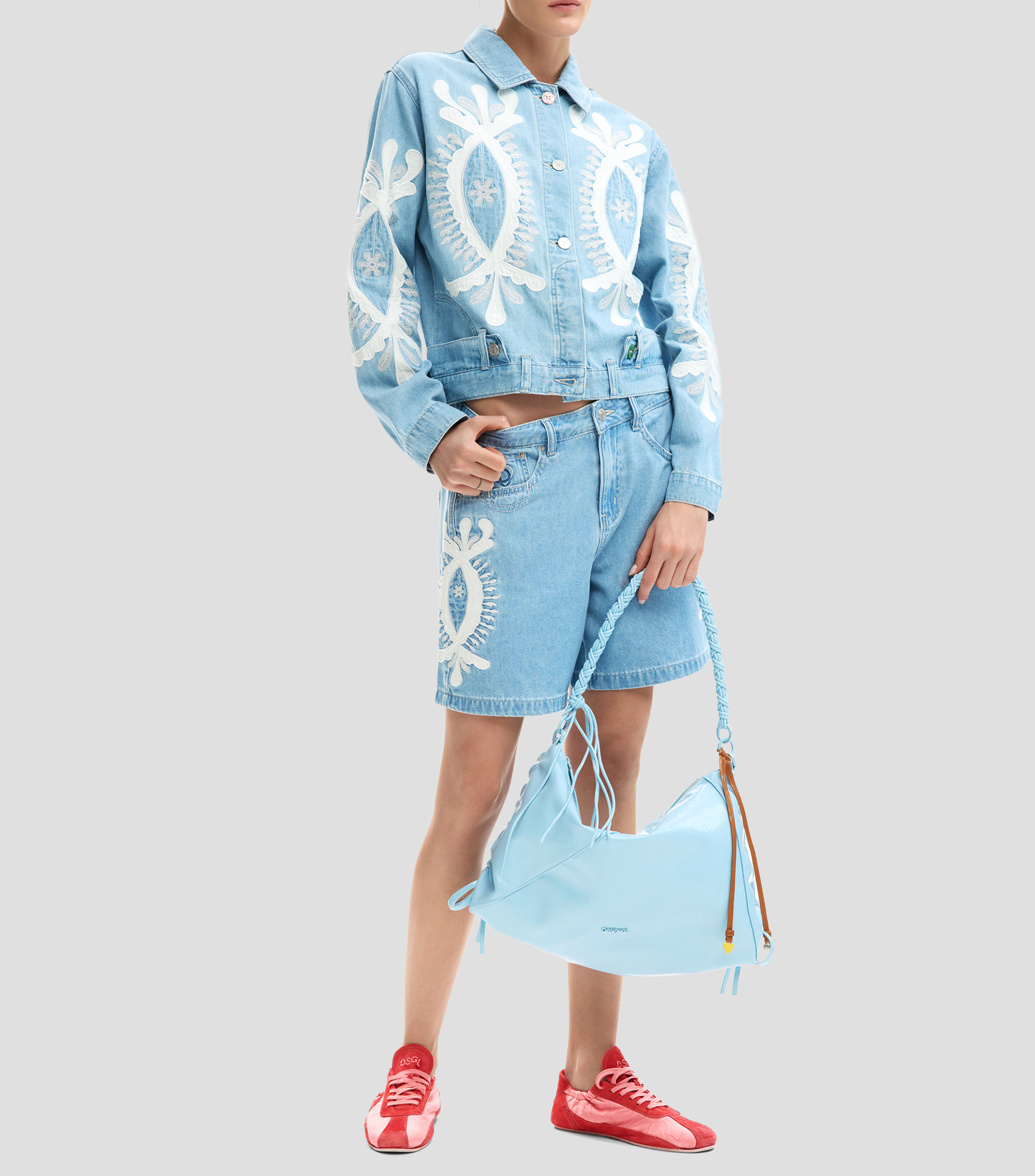 Short liso Mujer