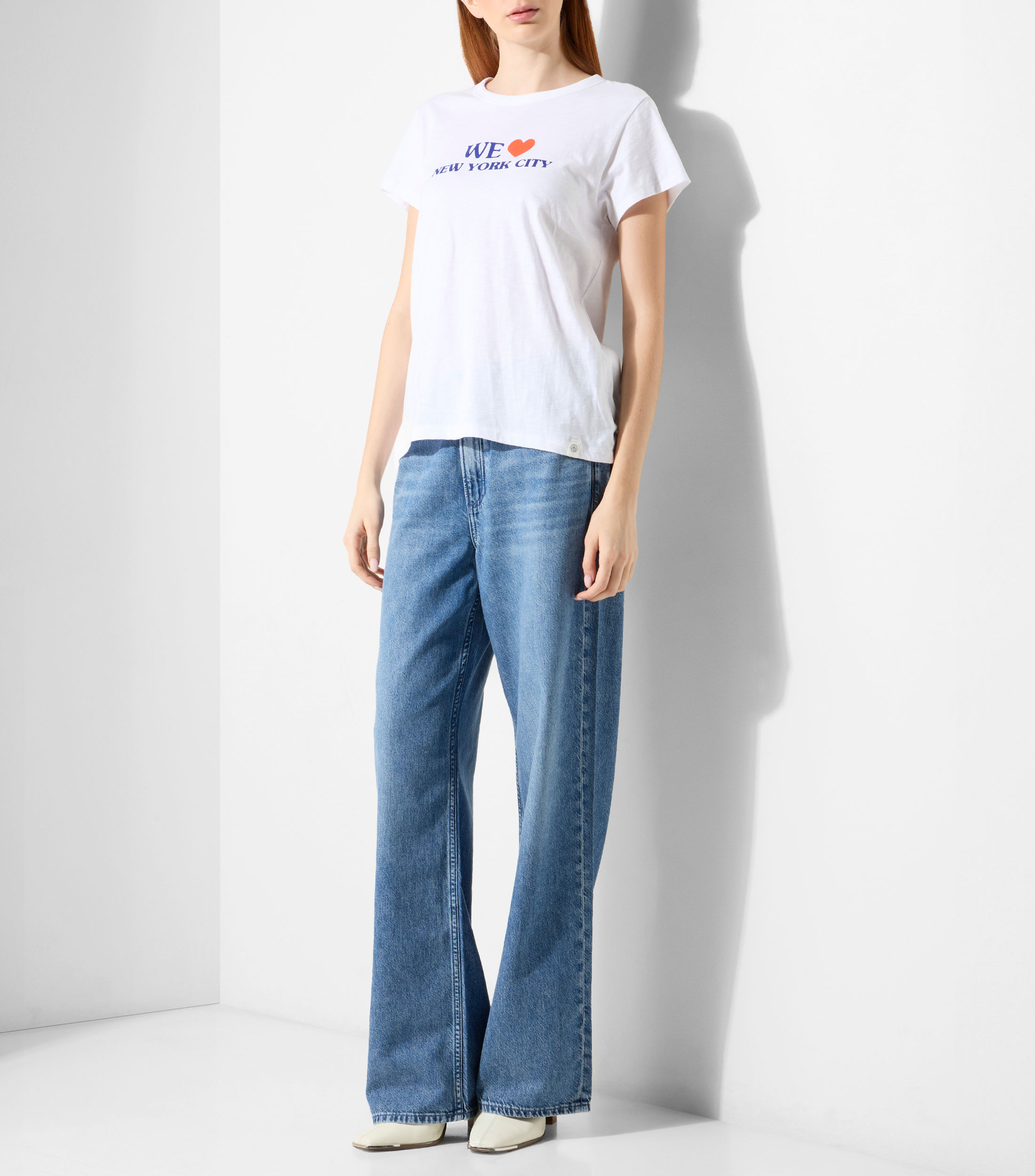 Playera de cuello redondo con manga corta estampada Mujer