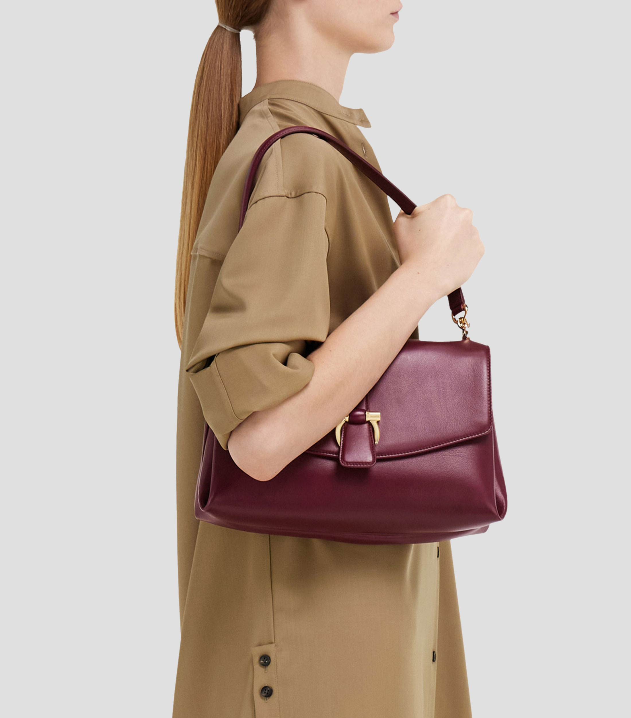 Bolsa shoulder en piel liso Mujer