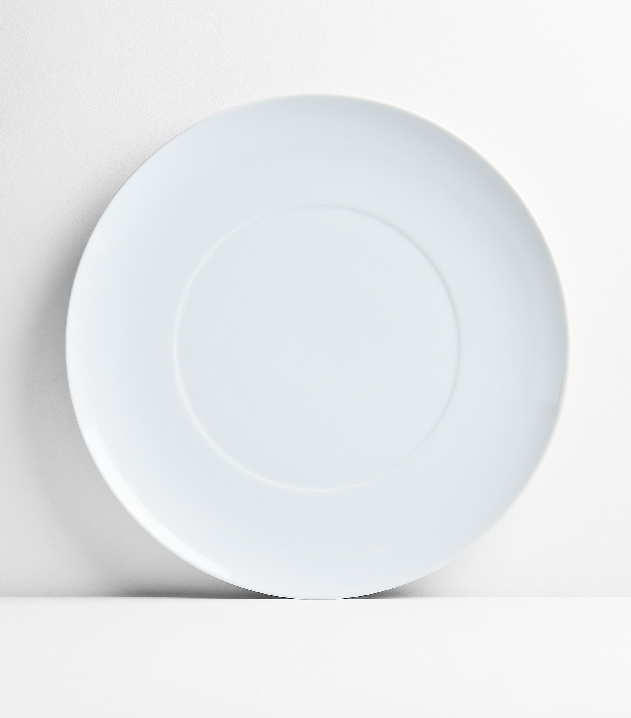 Plato Marcad Domo White