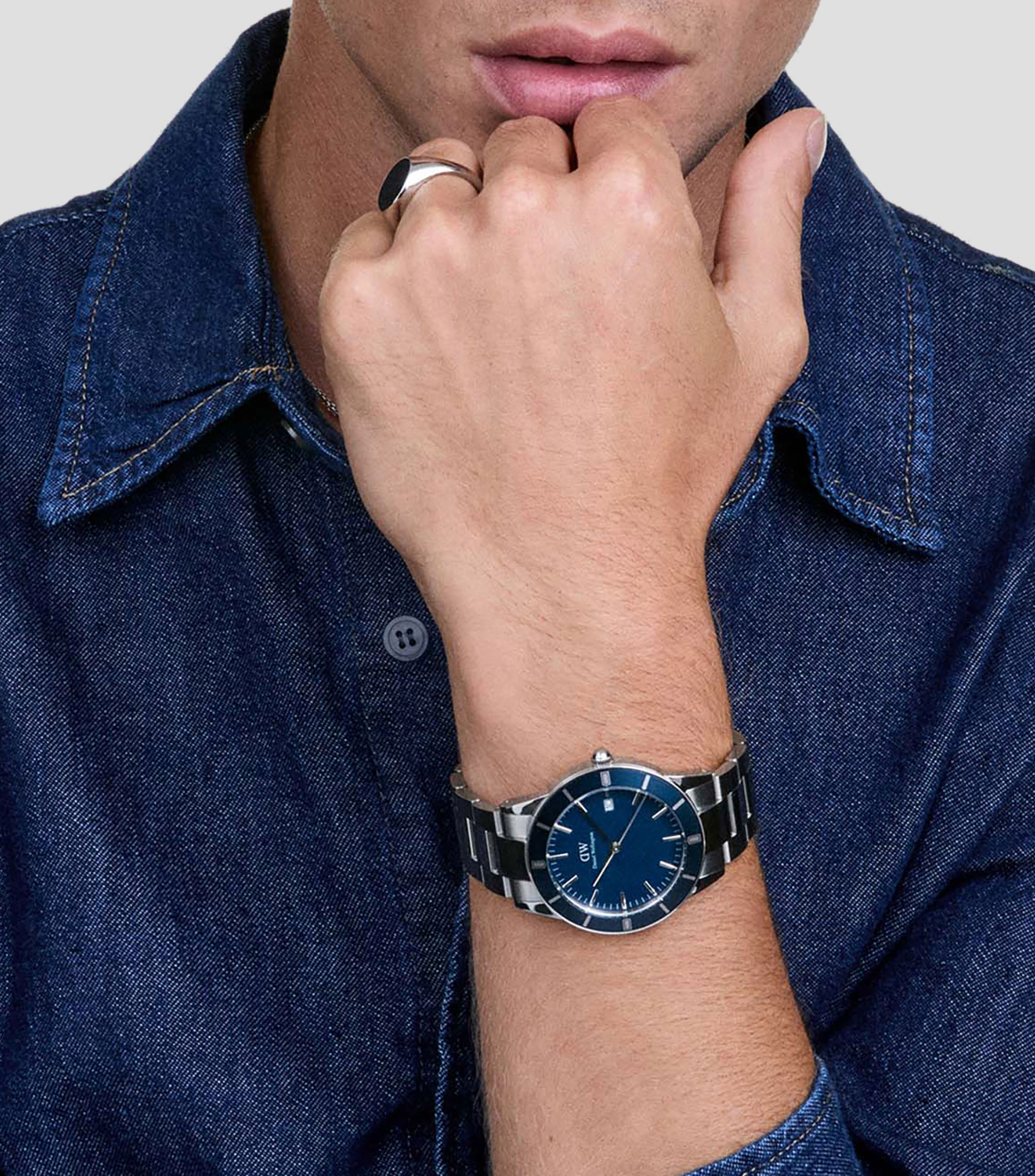Reloj para Hombre Bezel casual plateado, azul