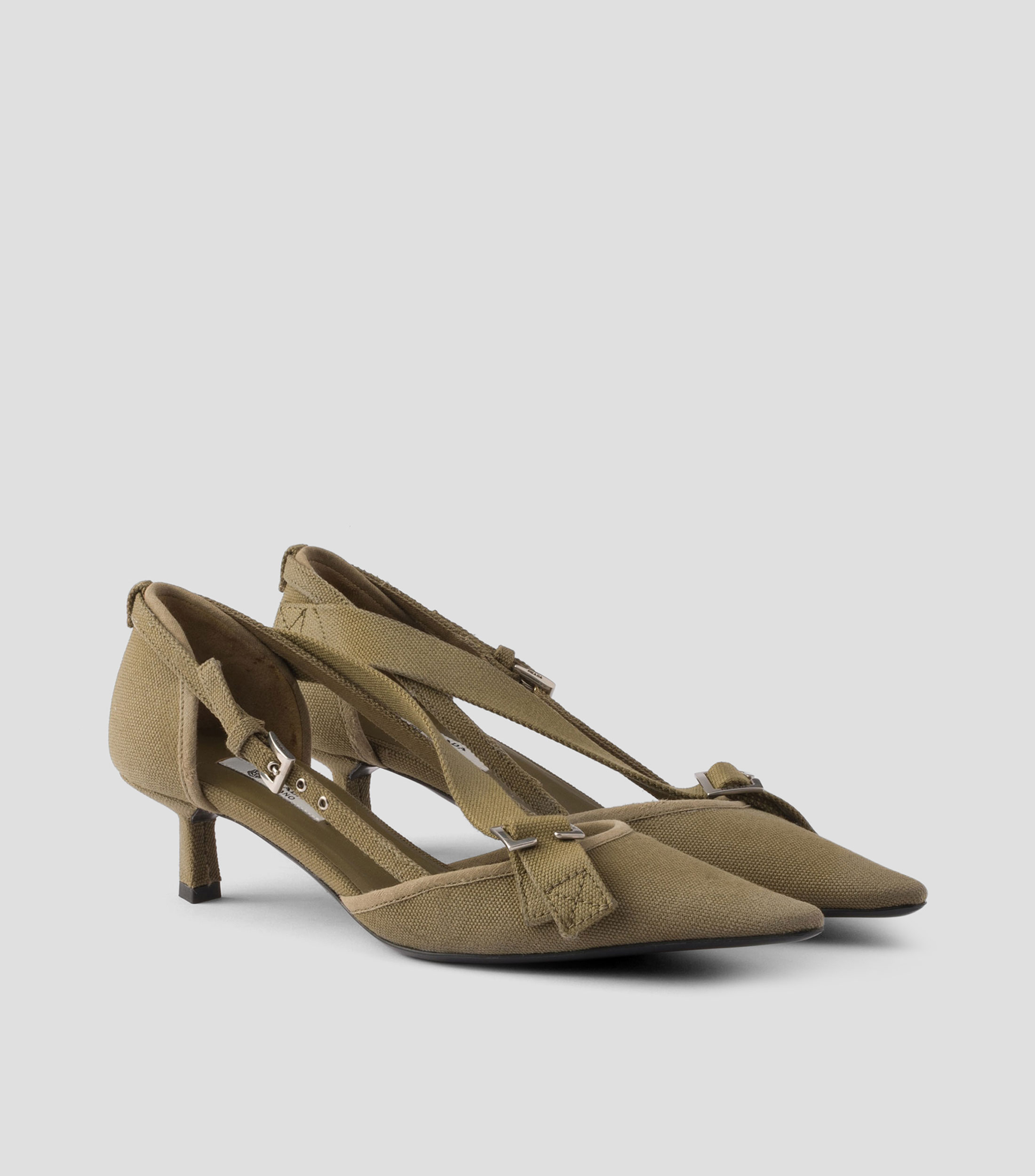 Zapatillas de tacón bajo de aguja Mujer