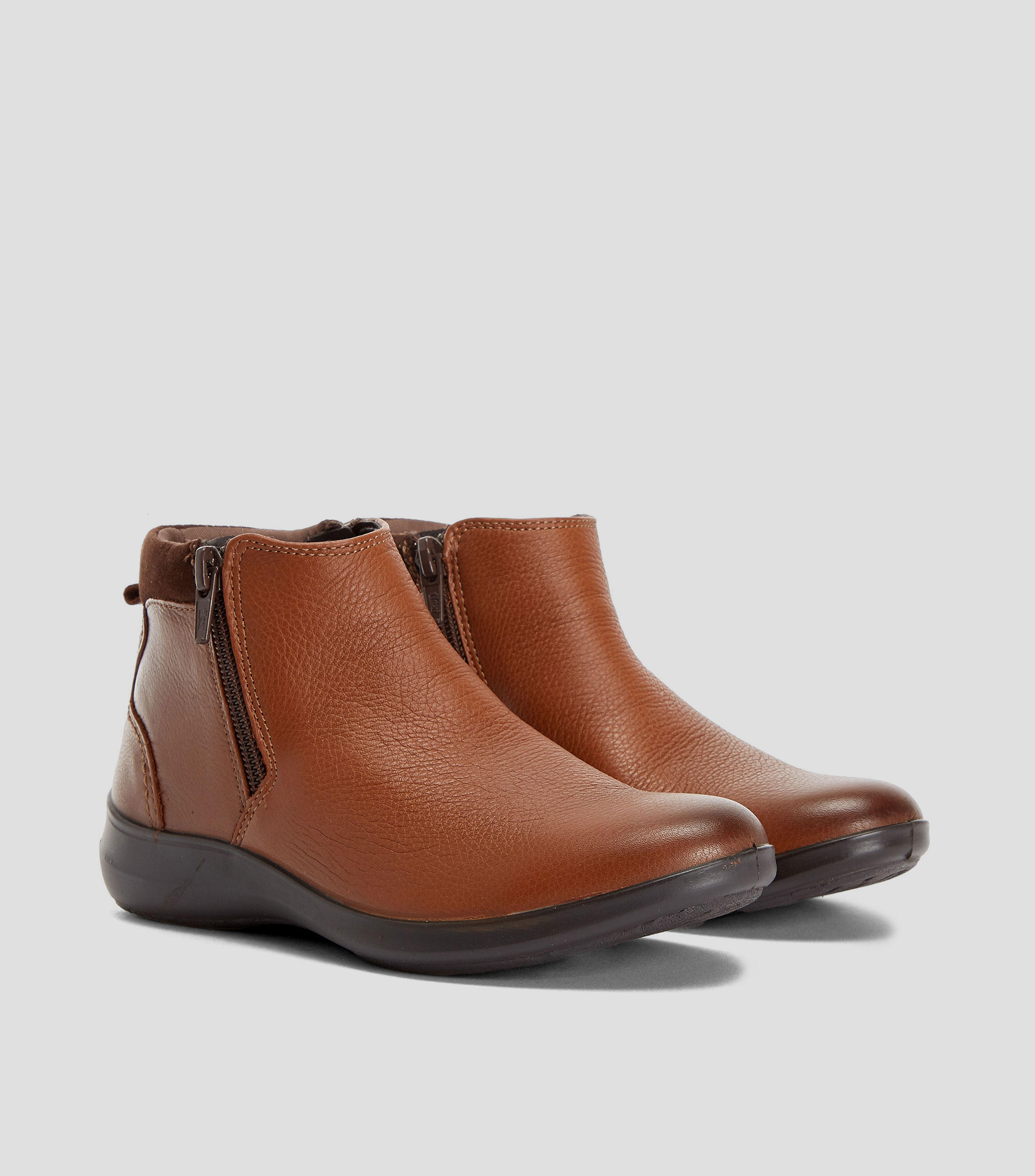 Botines cafés en piel Mujer