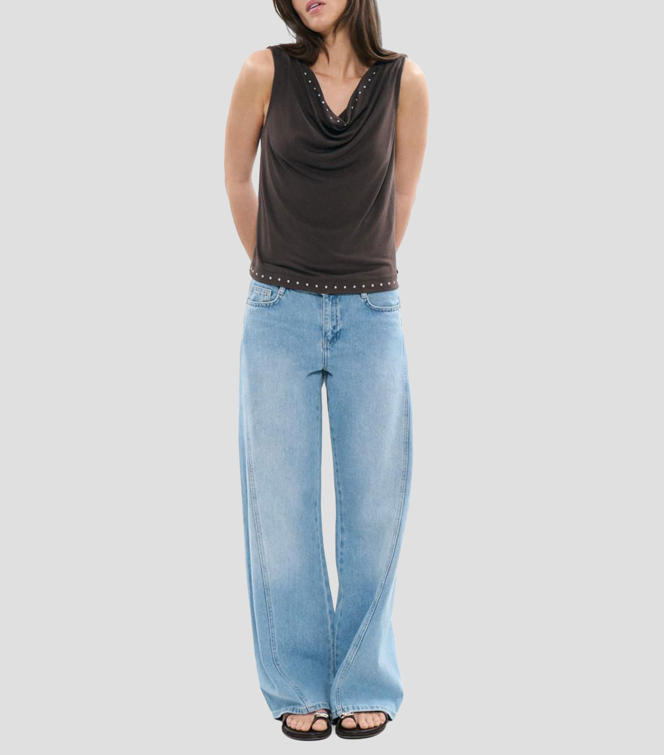 Blusa lisa sin mangas Mujer