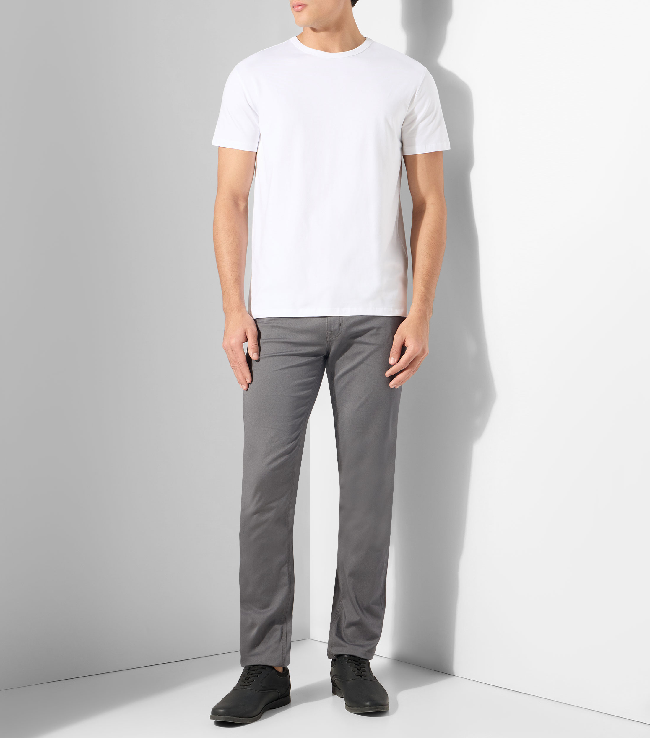 Playera de cuello redondo con manga corta lisa Hombre