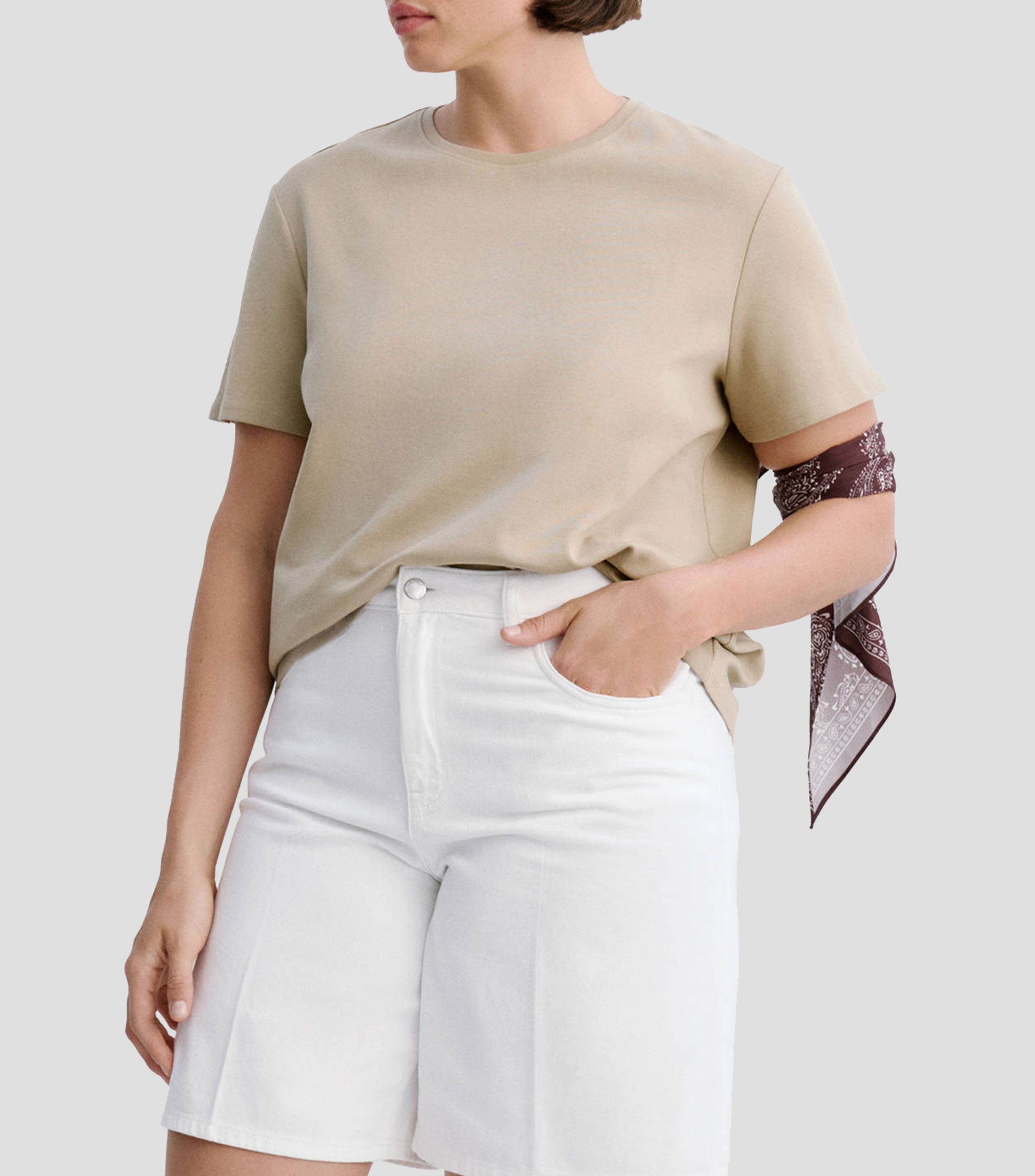 Playera cuello redondo manga corta lisa Mujer