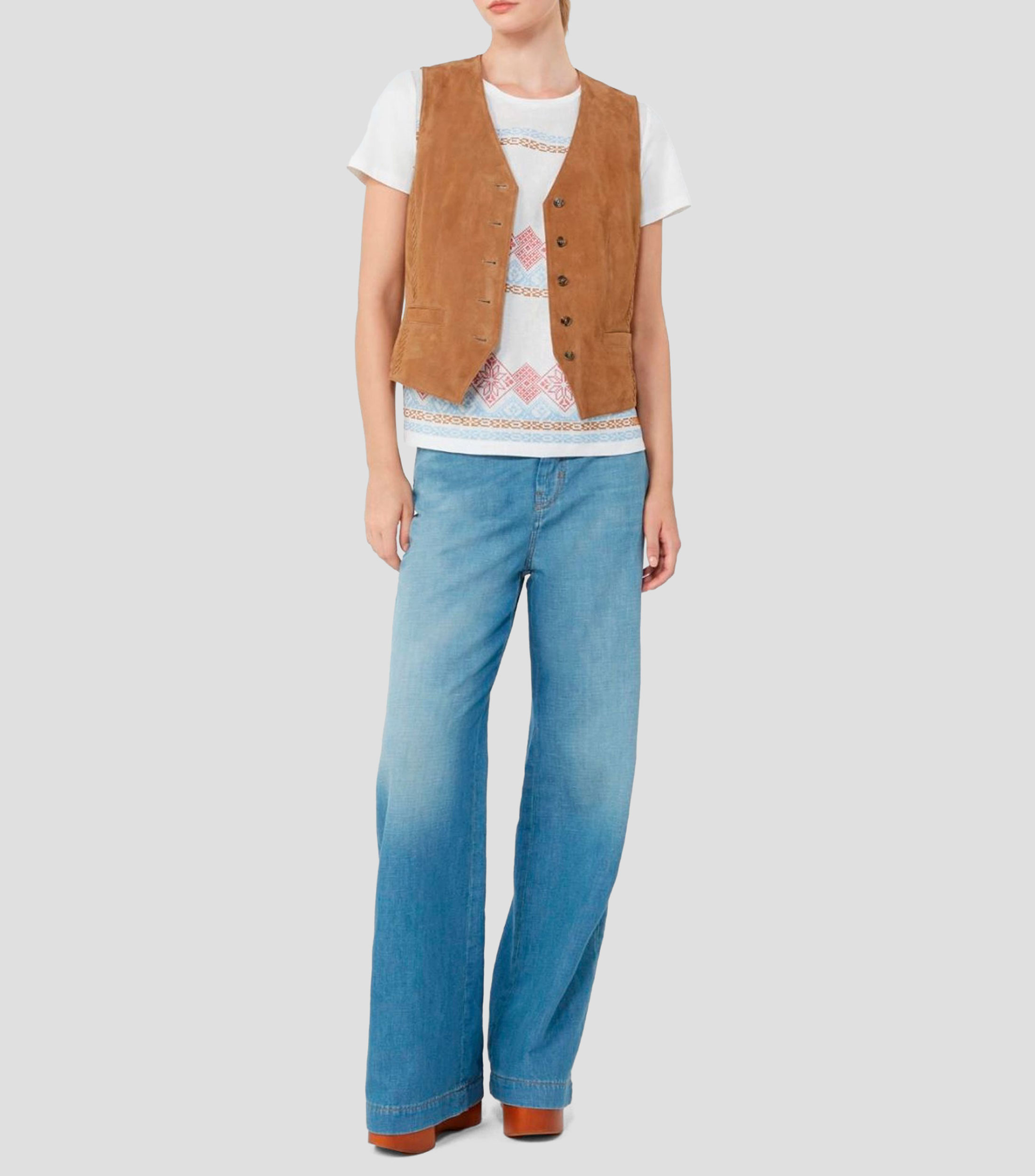 Playera cuello redondo manga corta bordado sólido Mujer