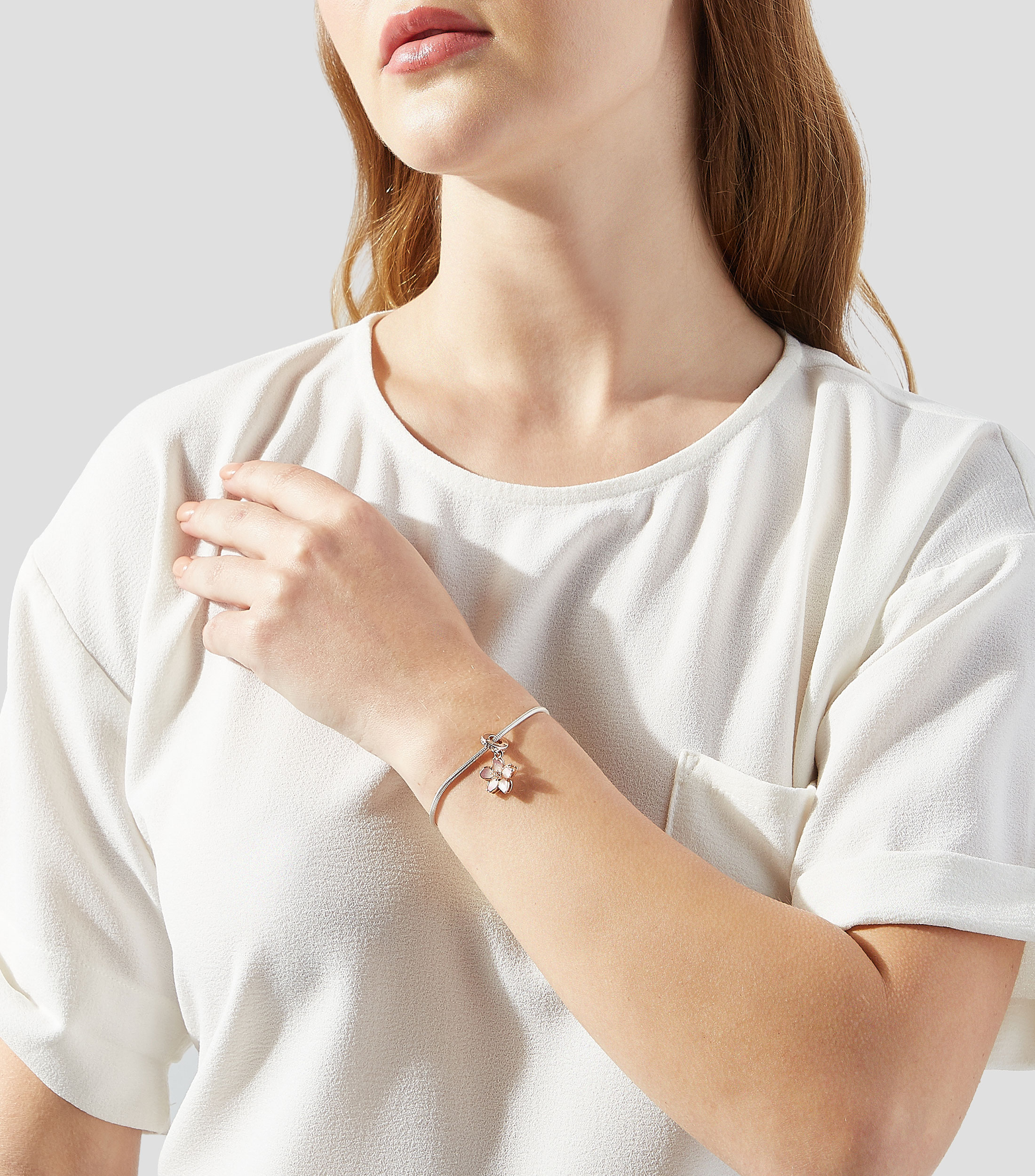 Charm Cherry Blossom Mujer
