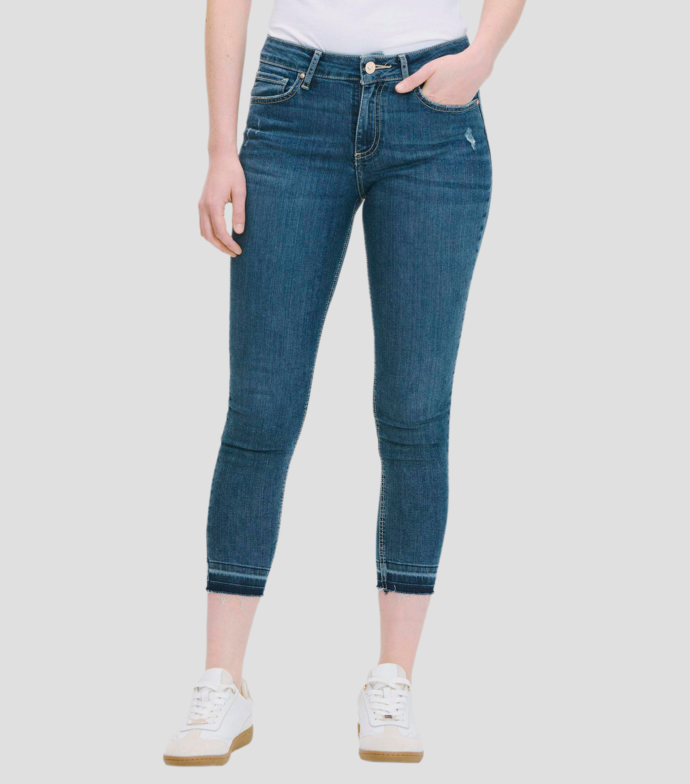 Jeans Skinny Tiro Medio Azul Medio Deslavado Detalles Deshilados Mujer