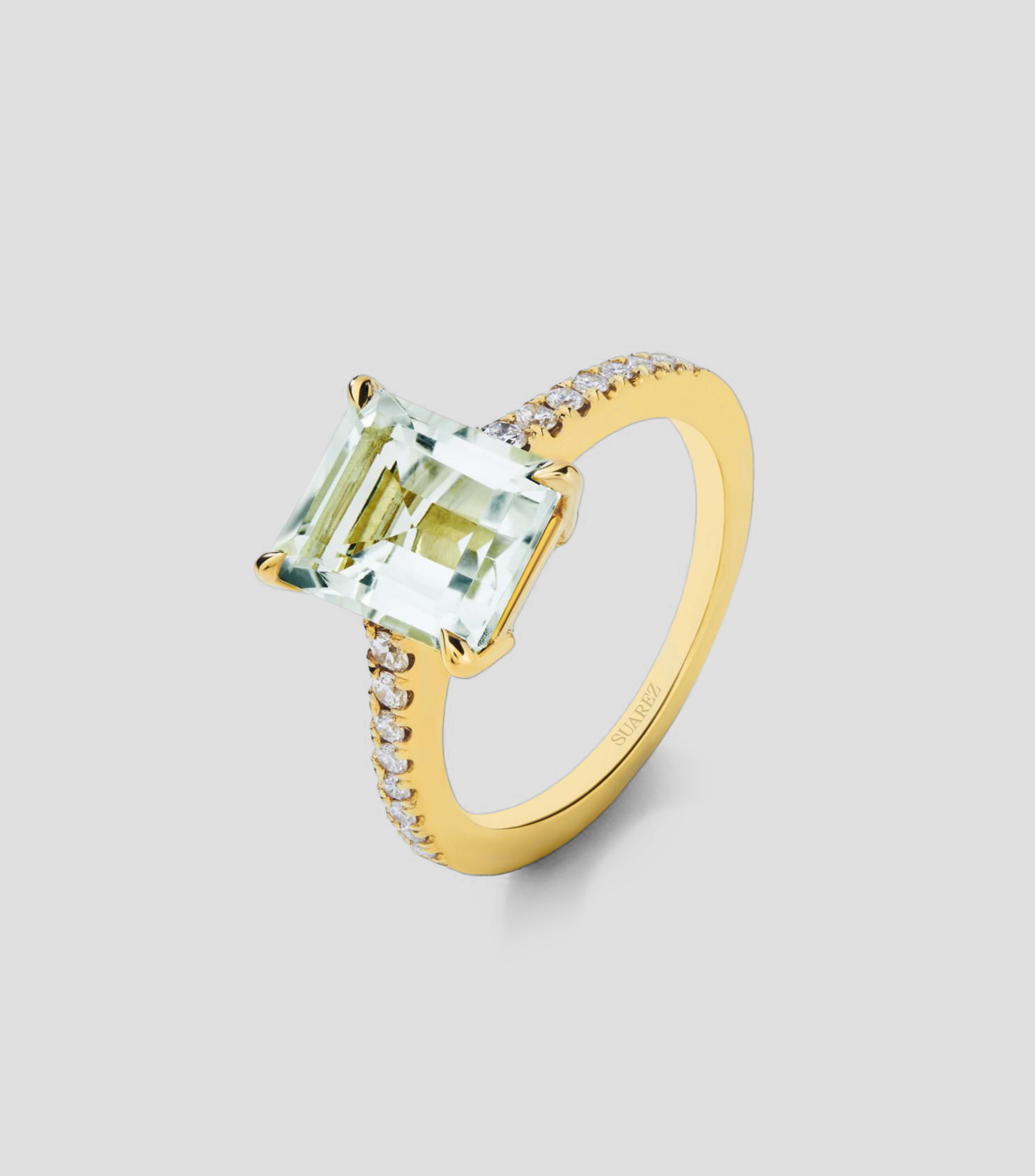 Anillo solitario en Oro amarillo de 18 Kilates con amatista y diamantes Mujer