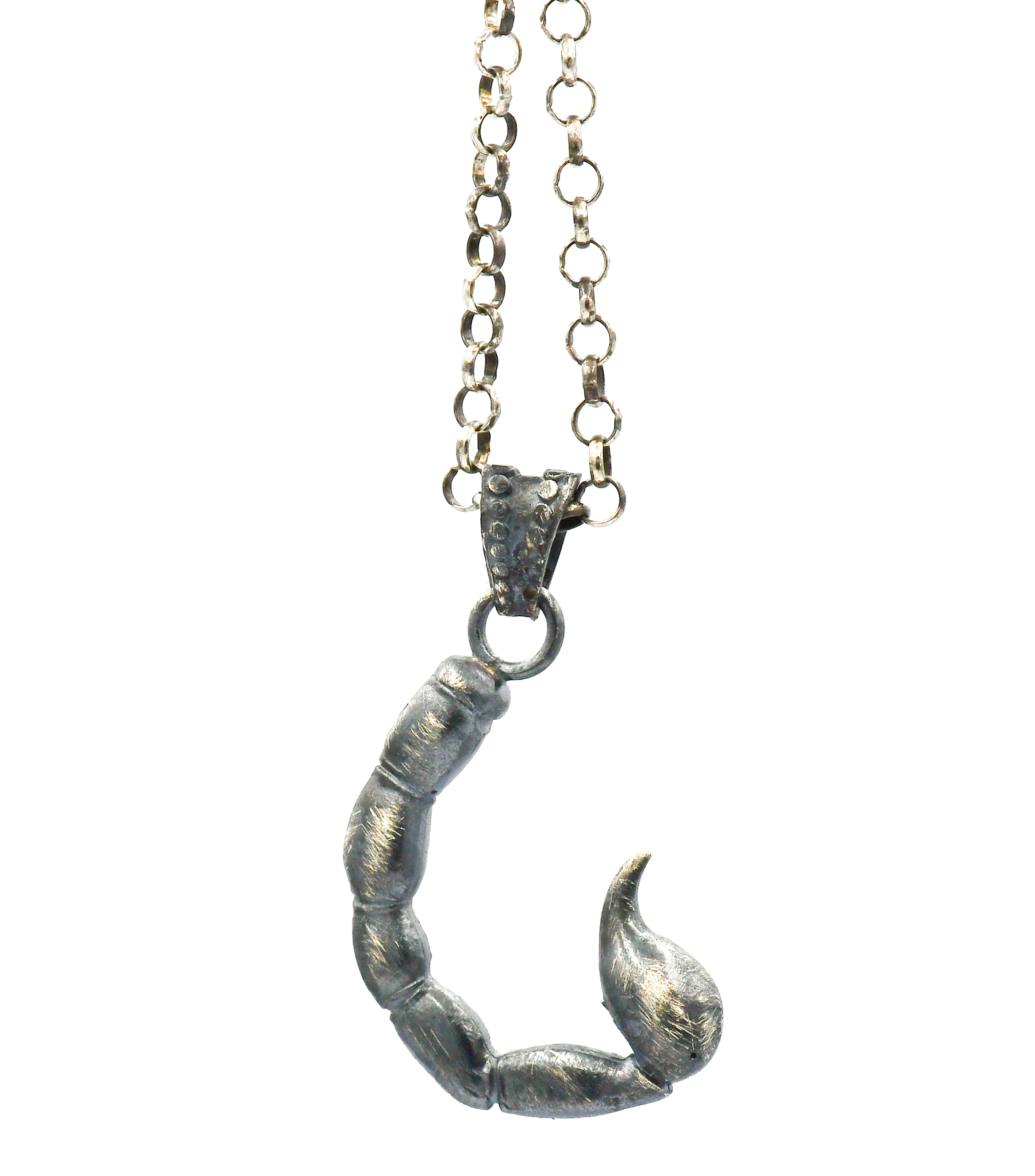 Dije Scorpion Tail en plata .925 Hombre