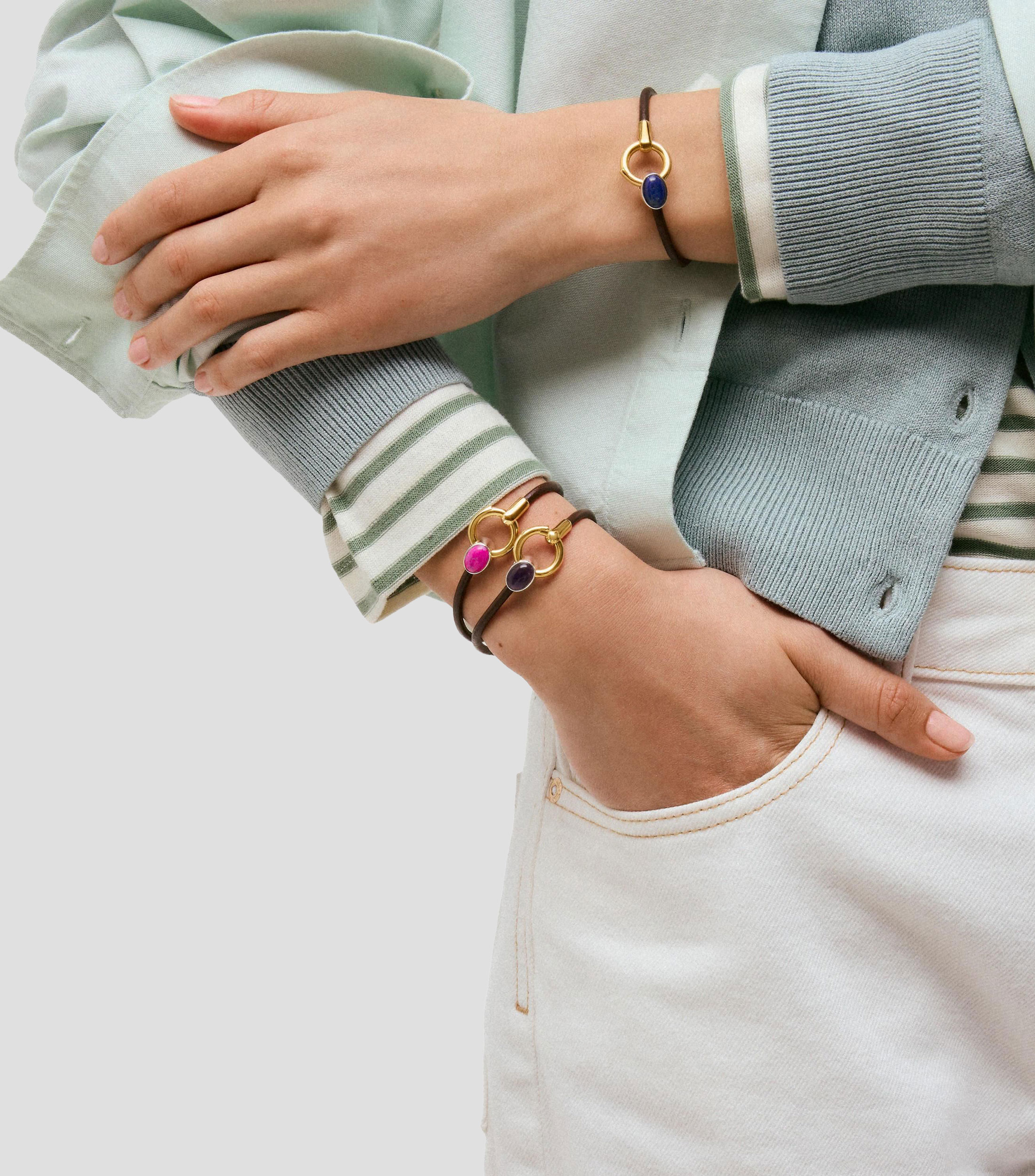 Pulsera café con lapislázuli motivo argolla Gem Power Mujer
