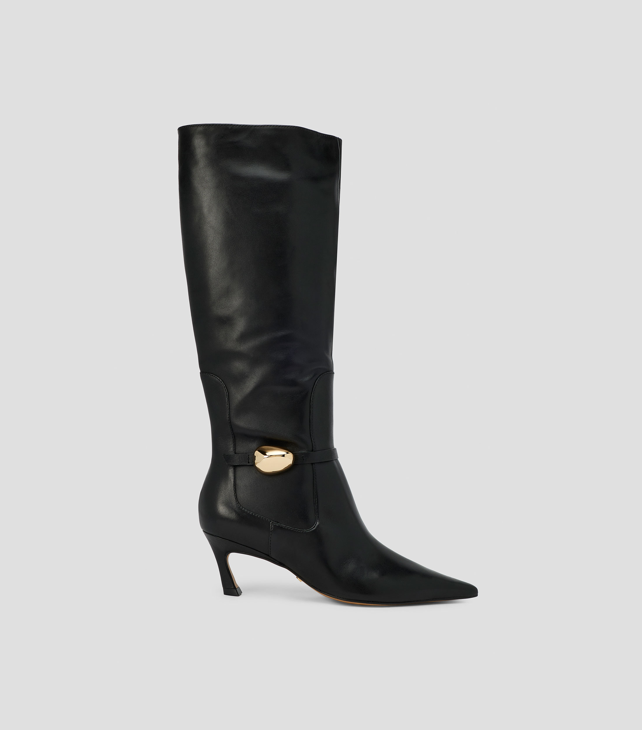 Botas largas de tacón bajo delgado en piel Mujer