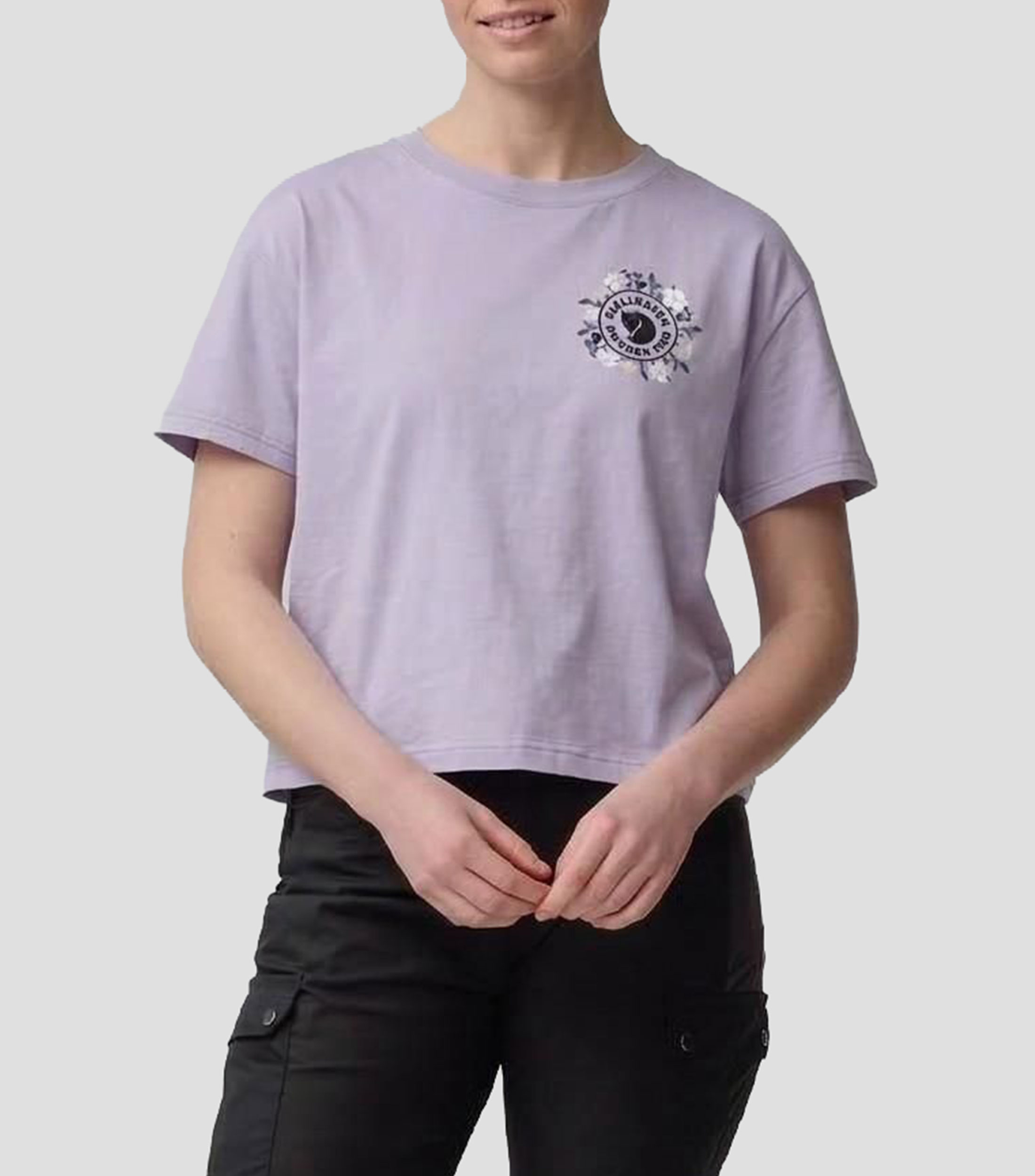 Playera deportiva de cuello redondo y manga corta estampada Mujer