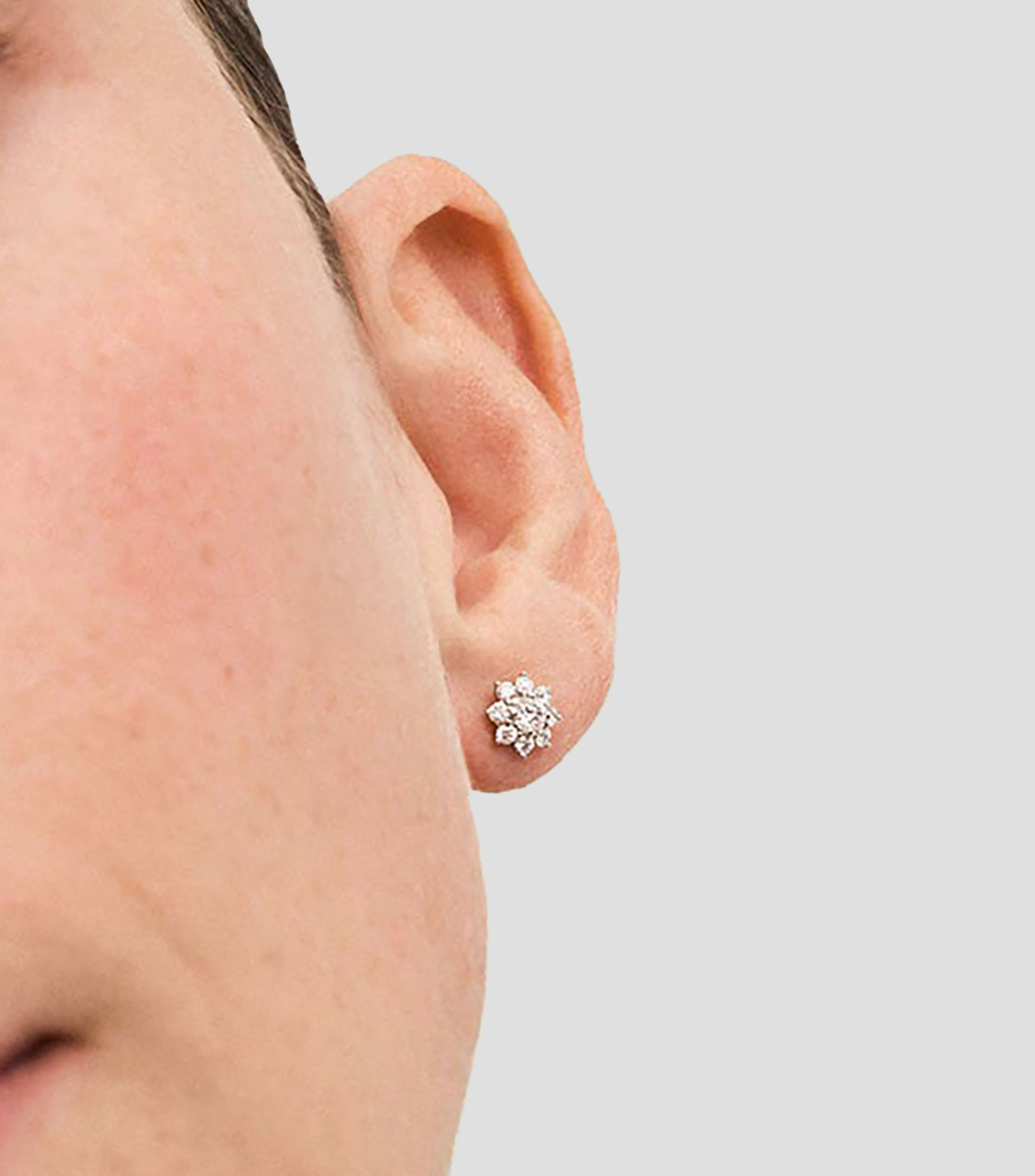 Pendientes en oro blanco 18 Kilates con incrustaciones de diamantes copo de nieve Mujer