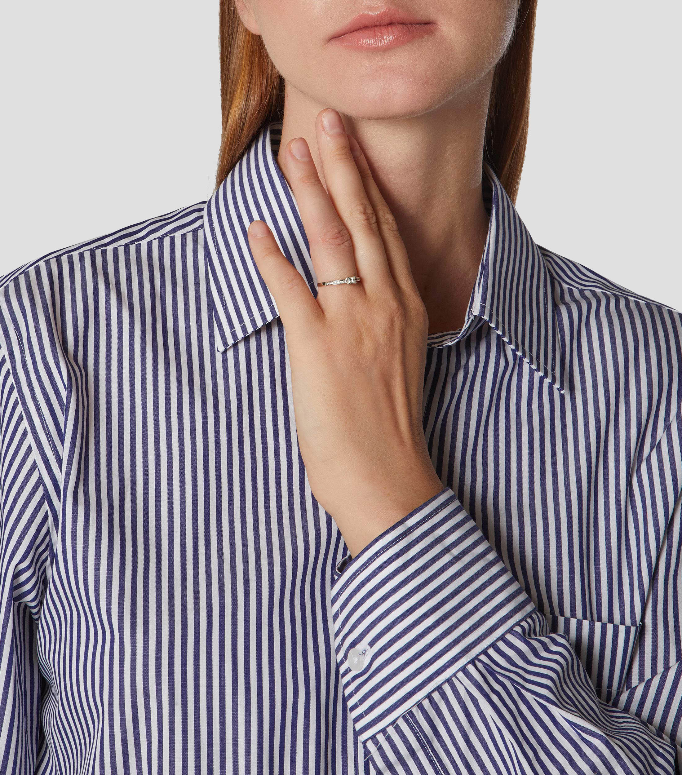 Anillo solitario en oro blanco de 14 kilates Mujer